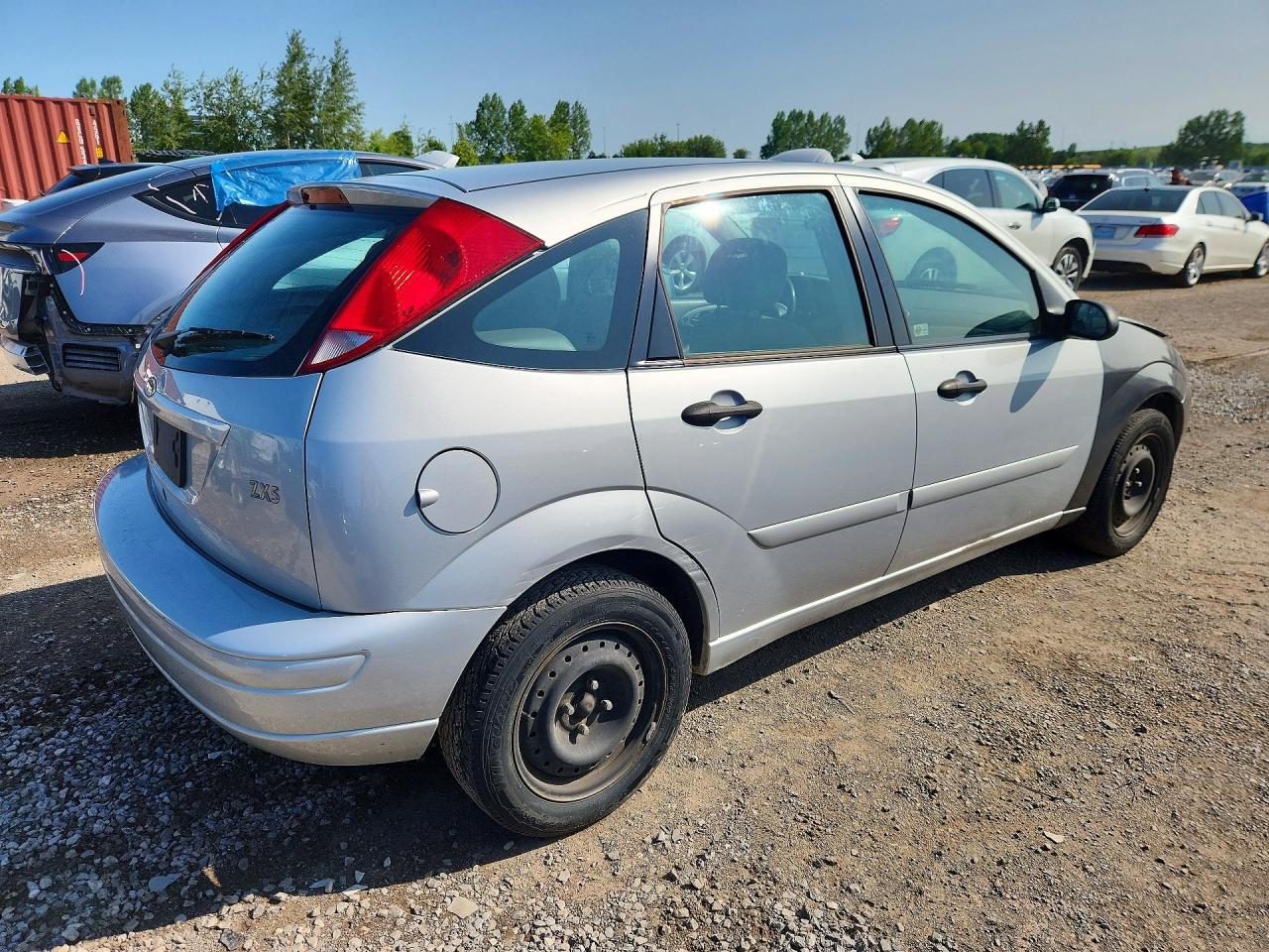 2004 Ford Focus Zx5 Silver vin: 3FAFP37374R112703