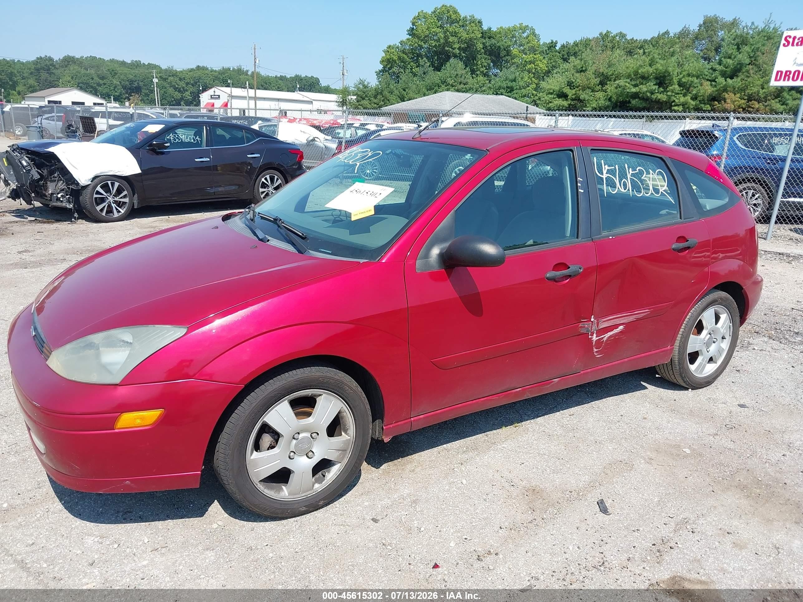 2003 Ford Focus Zx5 Красный vin: 3FAFP373X3R171856