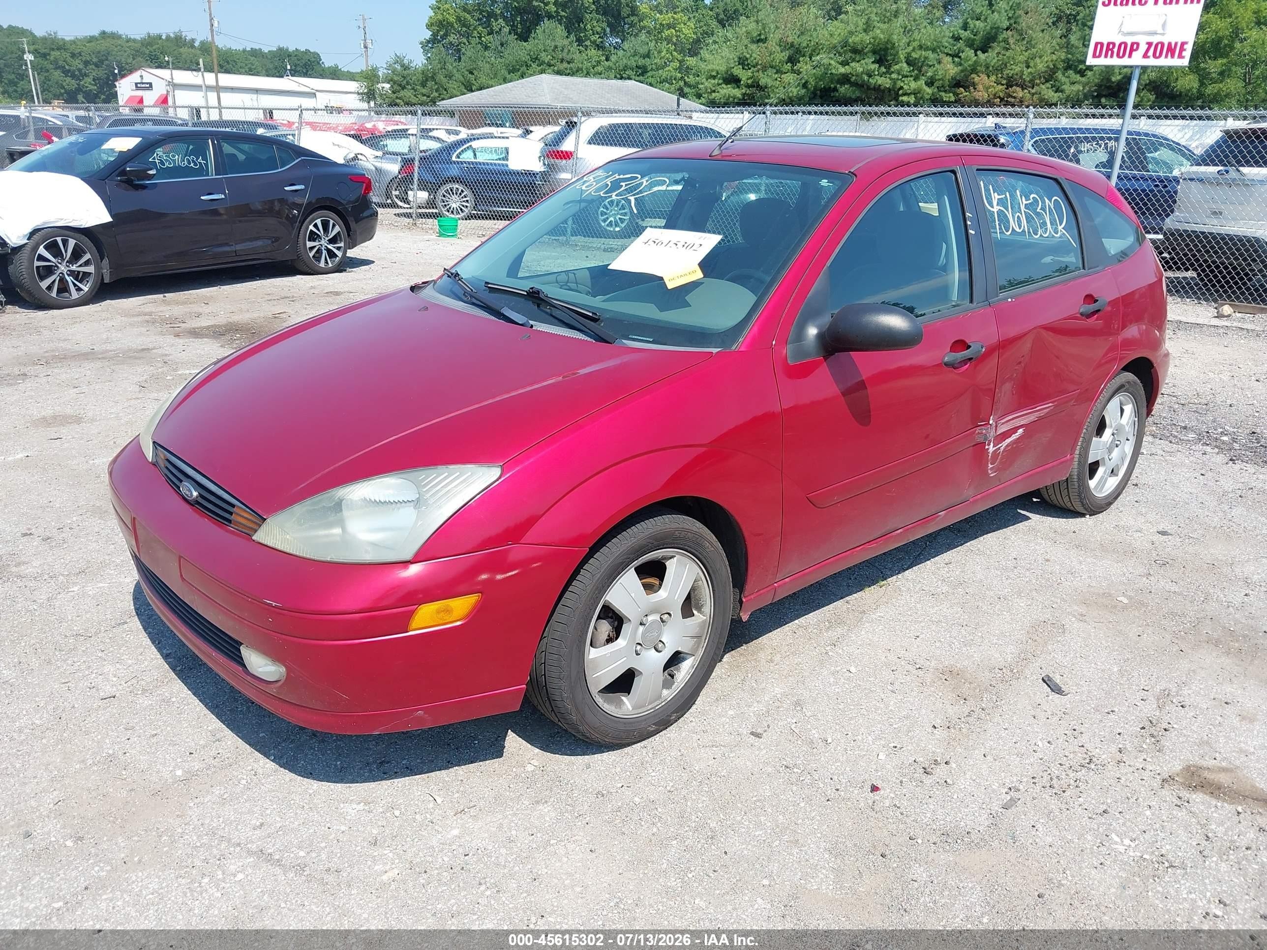 2003 Ford Focus Zx5 Красный vin: 3FAFP373X3R171856