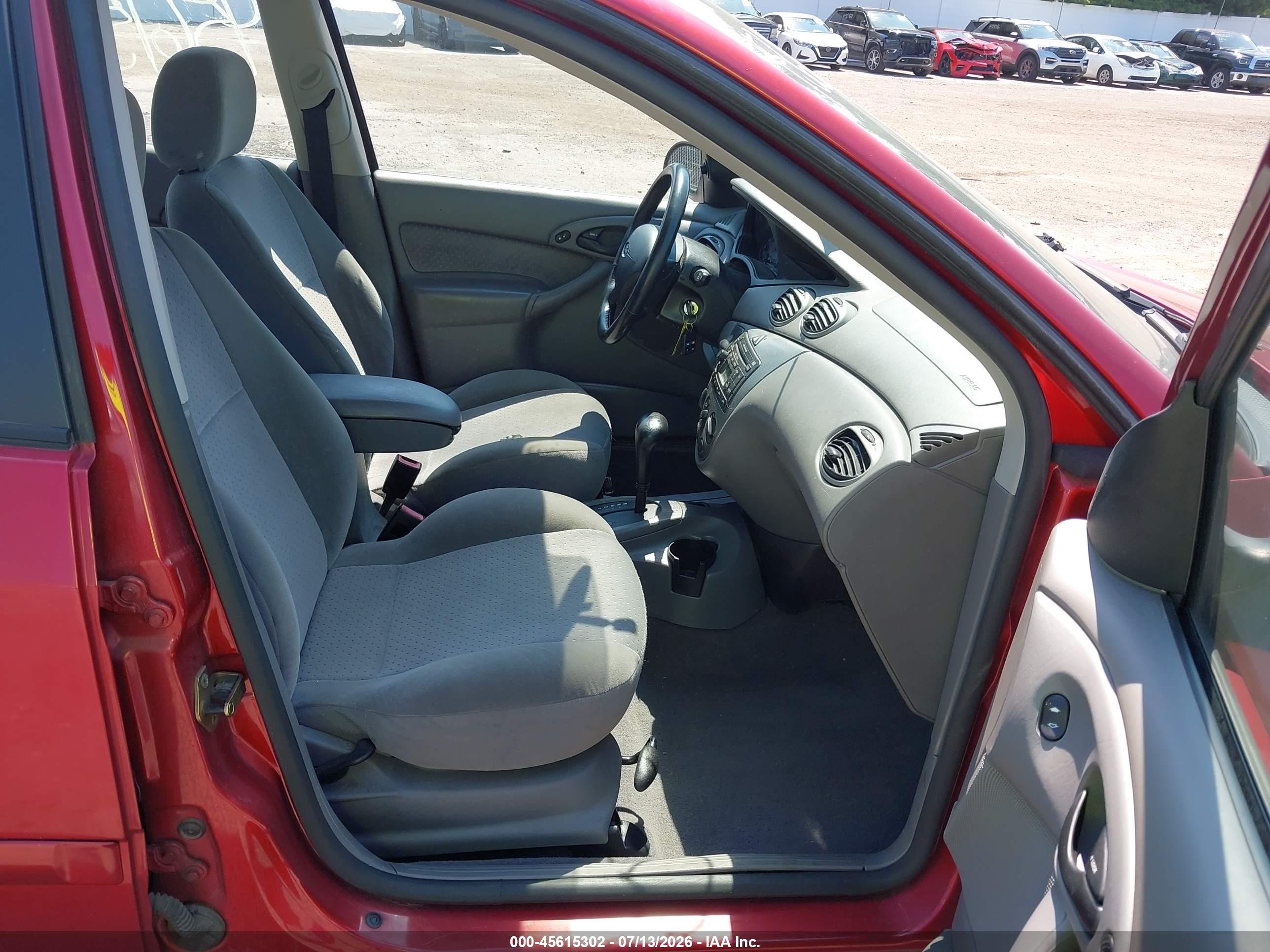 2003 Ford Focus Zx5 Красный vin: 3FAFP373X3R171856