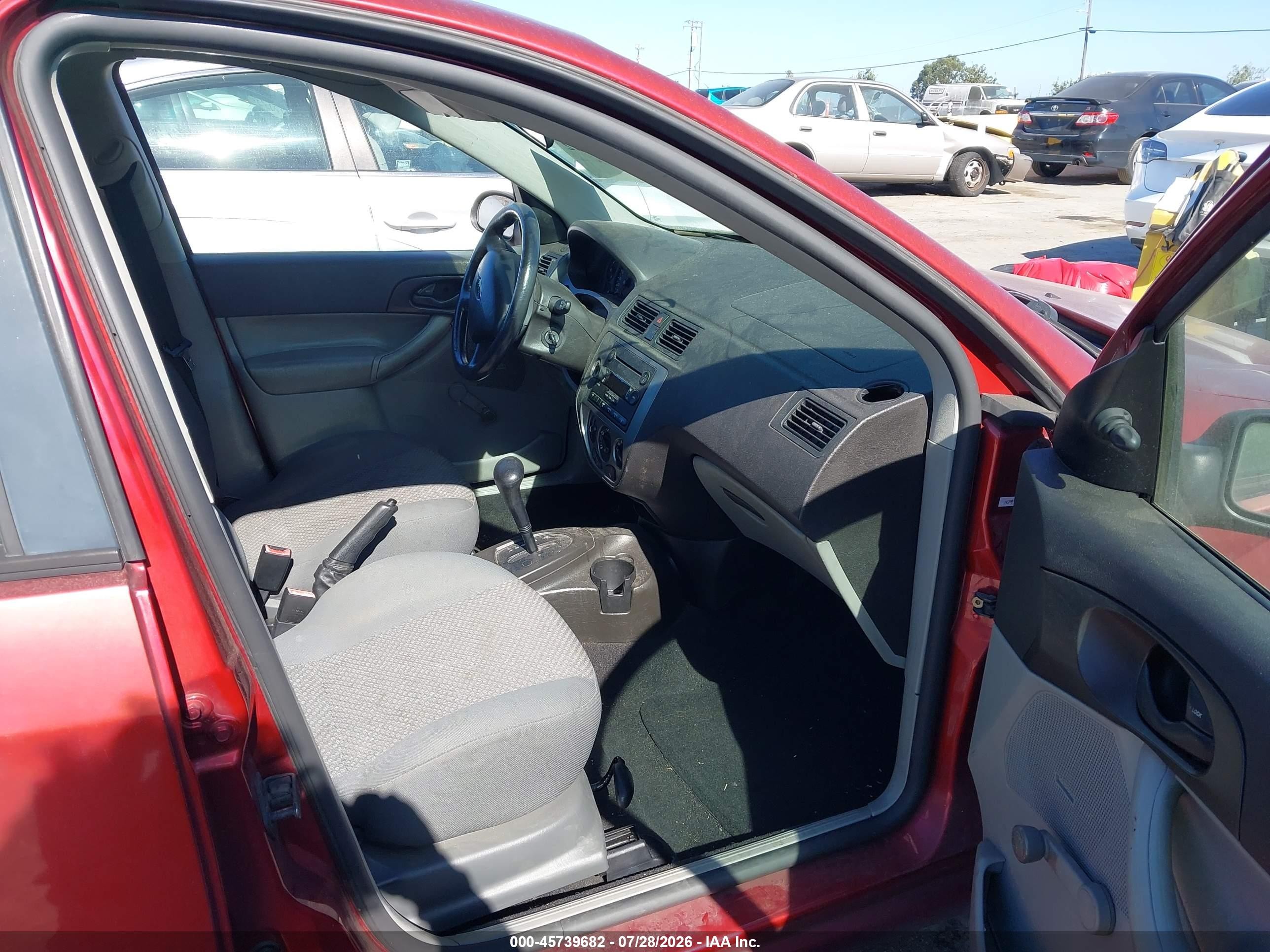 2005 Ford Focus Zx5 Red vin: 3FAFP37N05R156318