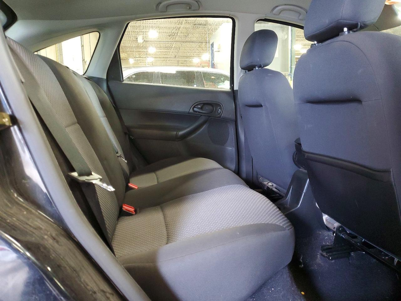 2005 Ford Focus Zx5 Black vin: 3FAFP37N15R114739