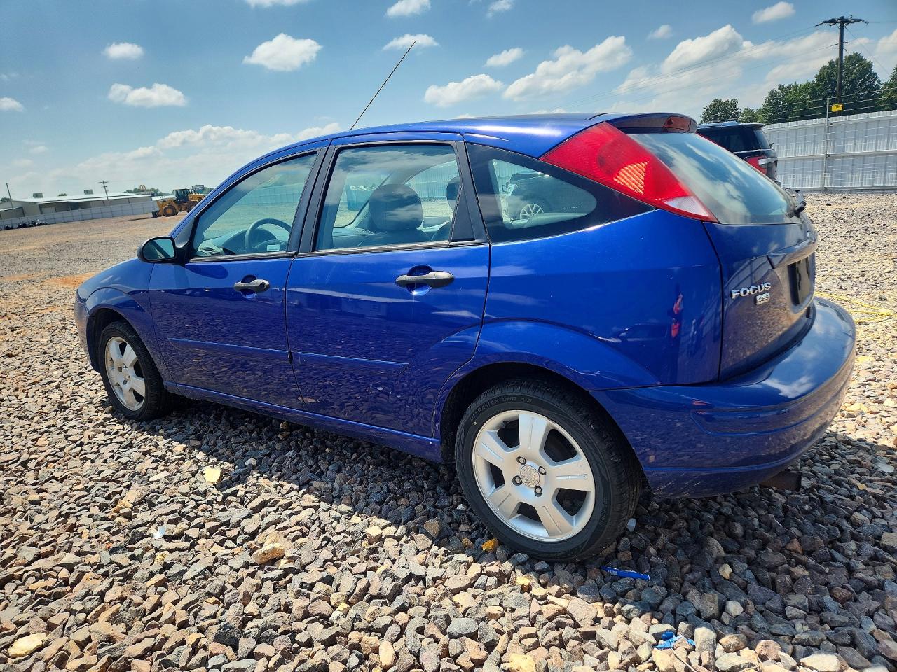 2005 Ford Focus Zx5 Blue vin: 3FAFP37N15R151791