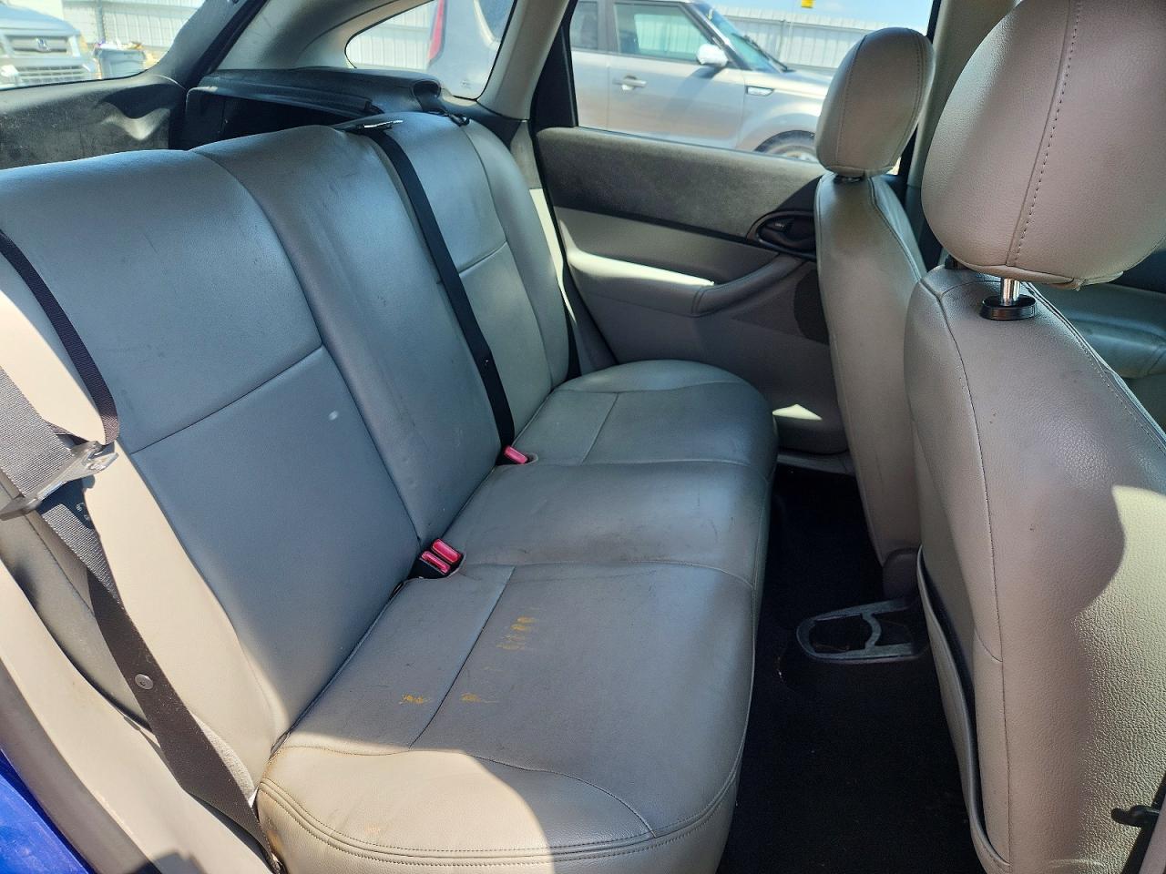 2005 Ford Focus Zx5 Blue vin: 3FAFP37N15R151791