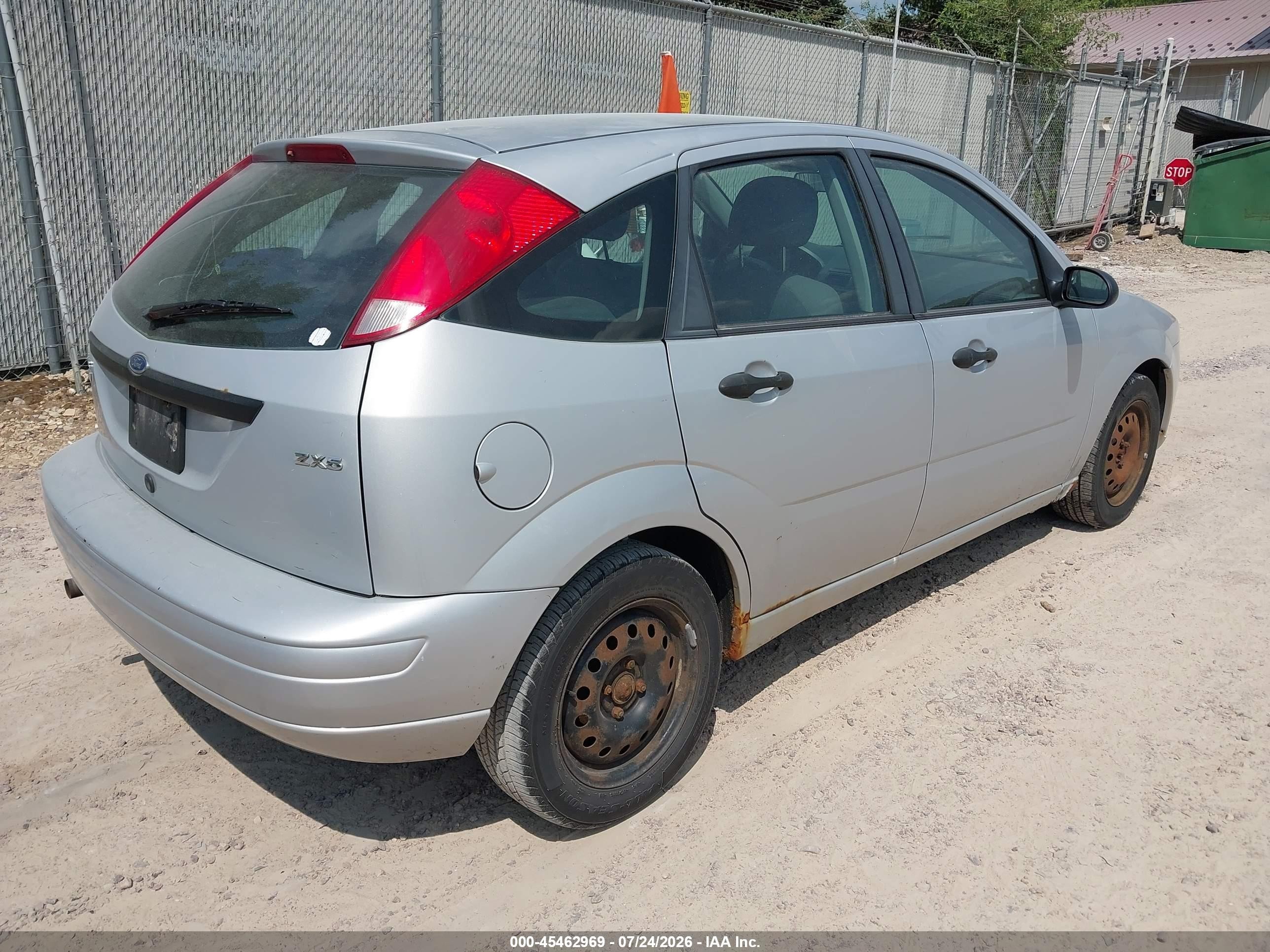 2005 Ford Focus Zx5 Silver vin: 3FAFP37N25R109971