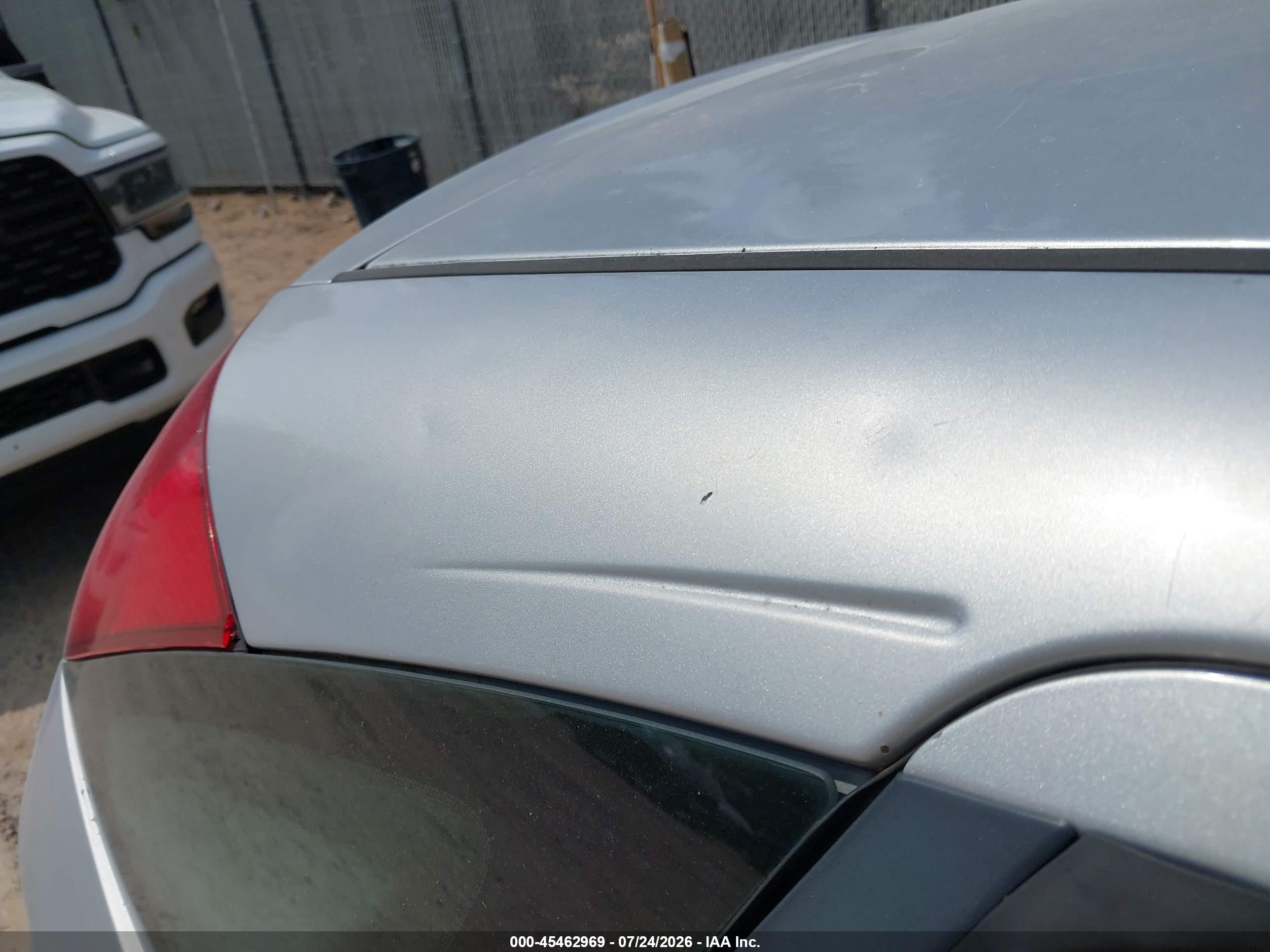 2005 Ford Focus Zx5 Silver vin: 3FAFP37N25R109971