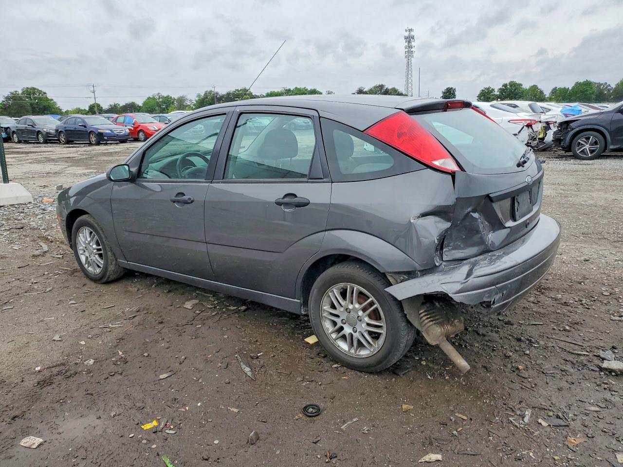 2005 Ford Focus Zx5 Gray vin: 3FAFP37N25R146759