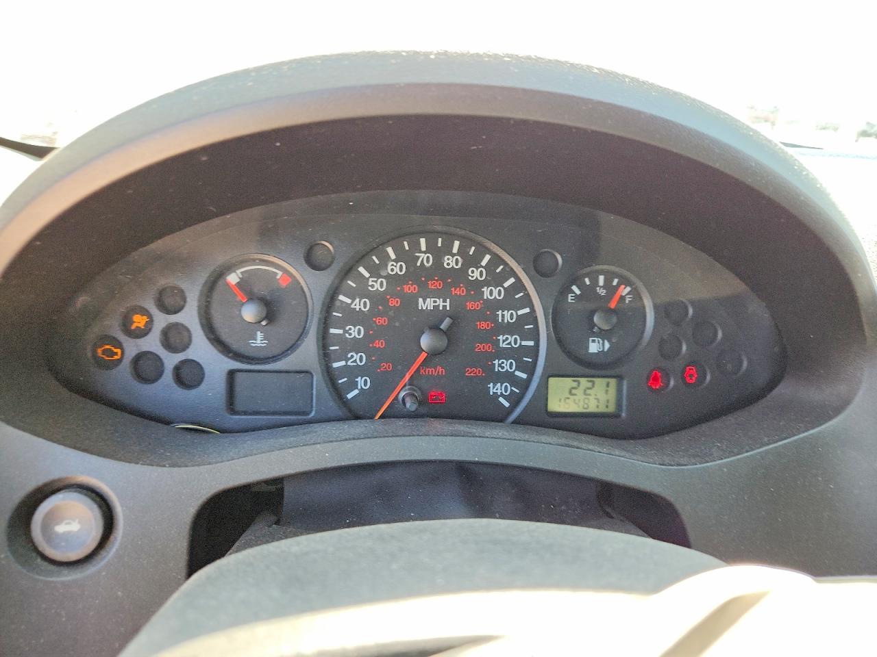 2005 Ford Focus Burgundy vin: 3FAFP37N35R117450