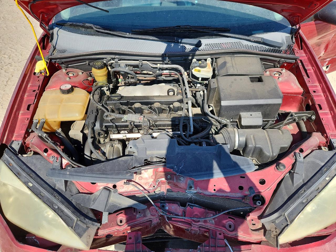 2005 Ford Focus Burgundy vin: 3FAFP37N35R117450