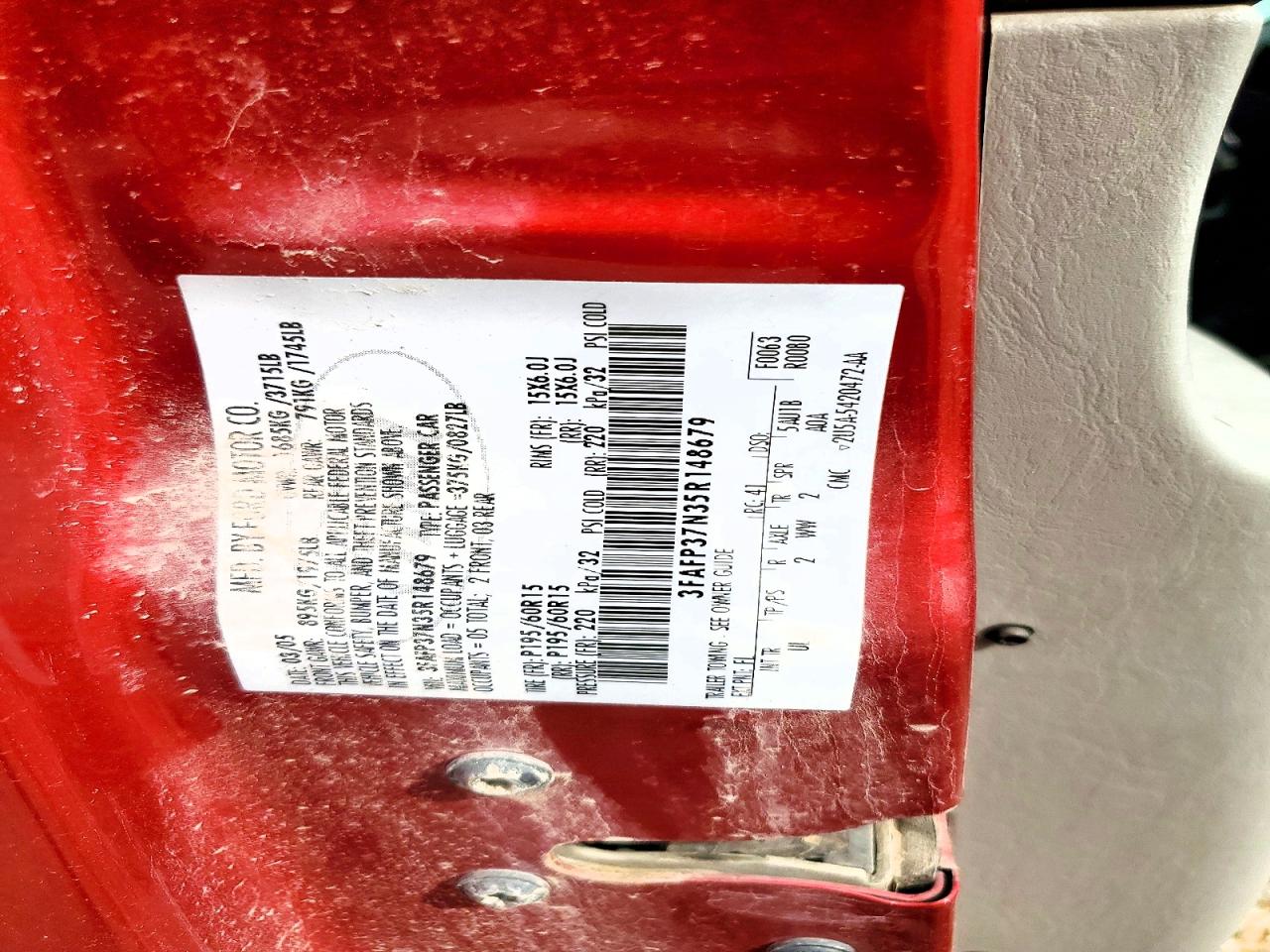 2005 Ford Focus Zx5 Red vin: 3FAFP37N35R148679