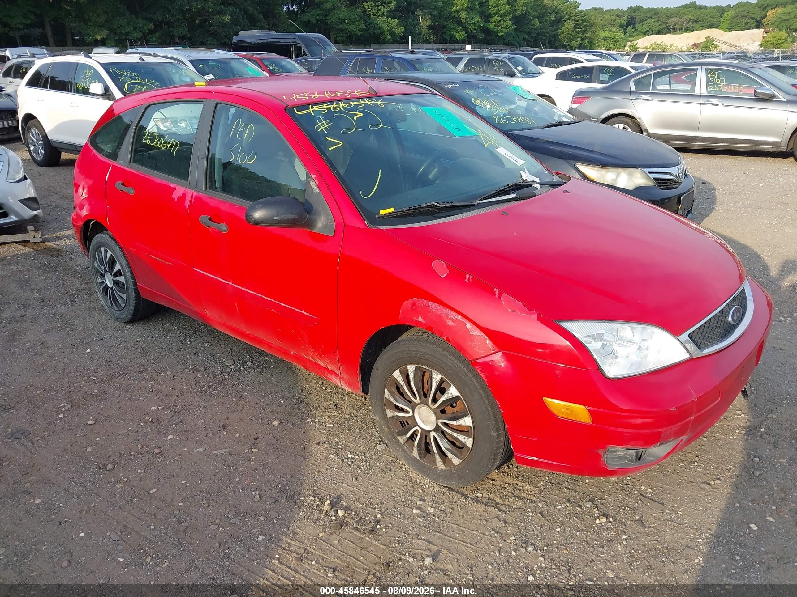 2005 Ford Focus Zx5 Red vin: 3FAFP37N35R152375