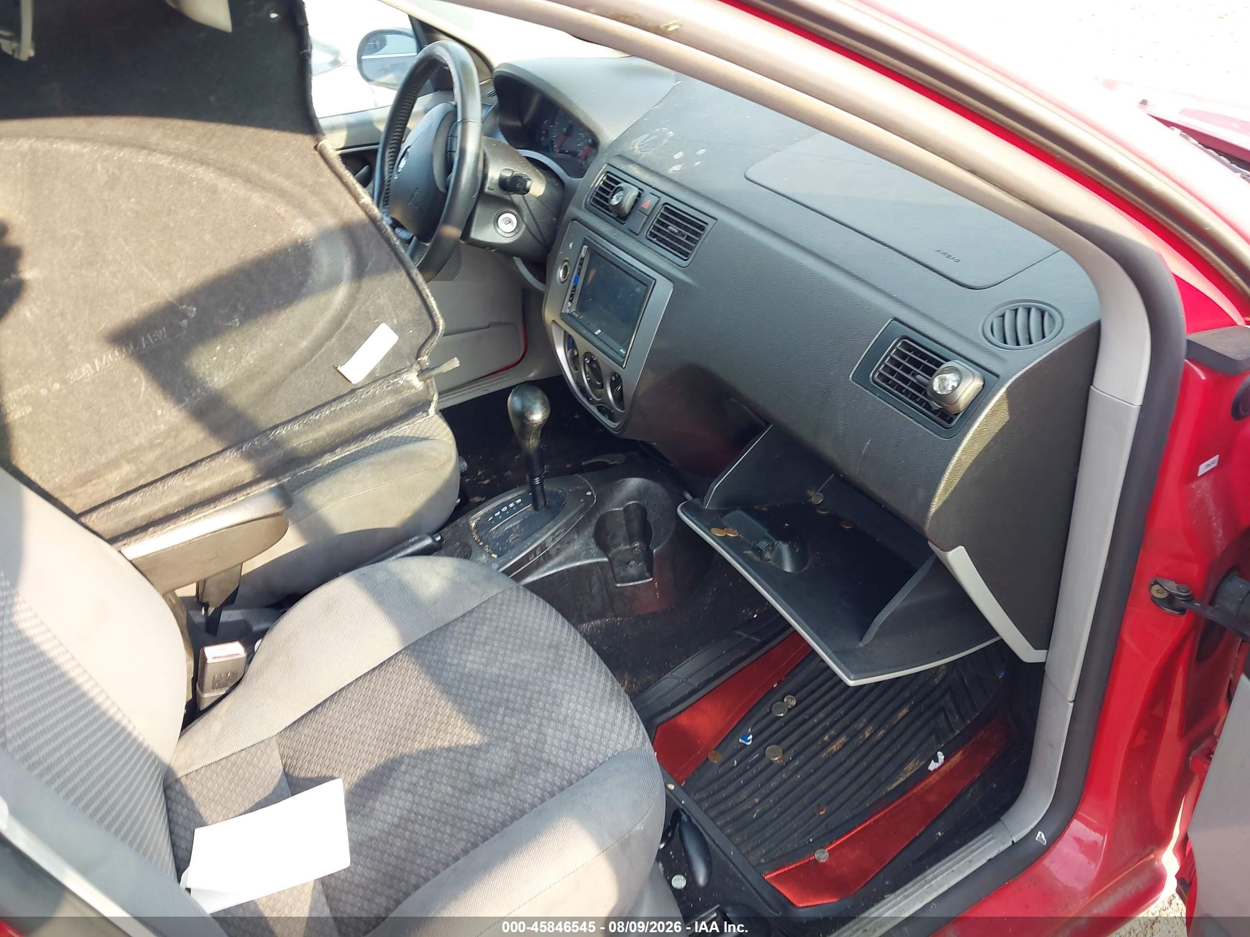 2005 Ford Focus Zx5 Red vin: 3FAFP37N35R152375
