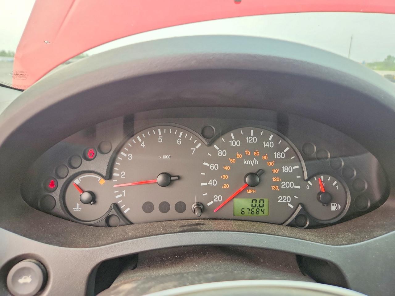 2005 Ford Focus Zx5 Red vin: 3FAFP37N45R160503