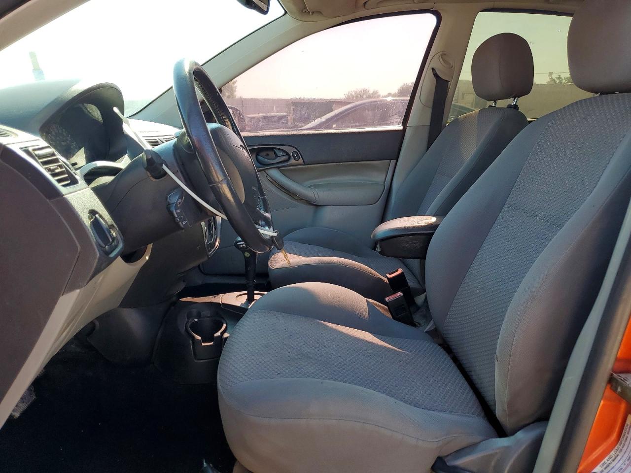 2005 Ford Focus Zx5 Orange vin: 3FAFP37N55R102044