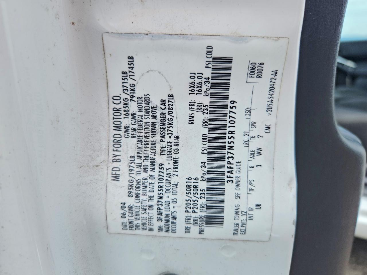 2005 Ford Focus Zx5 White vin: 3FAFP37N55R107759