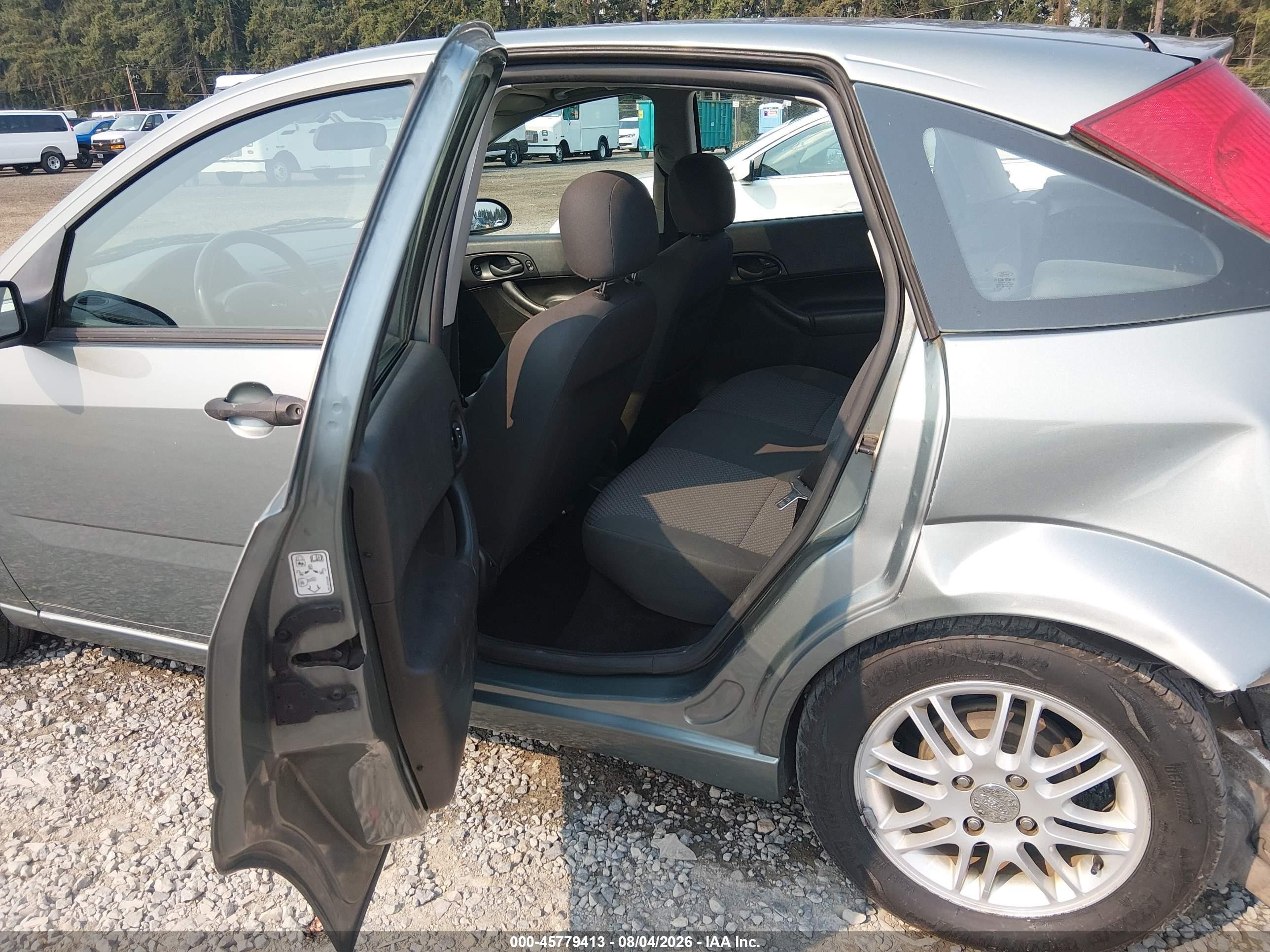 2005 Ford Focus Zx5 Green vin: 3FAFP37N55R135903