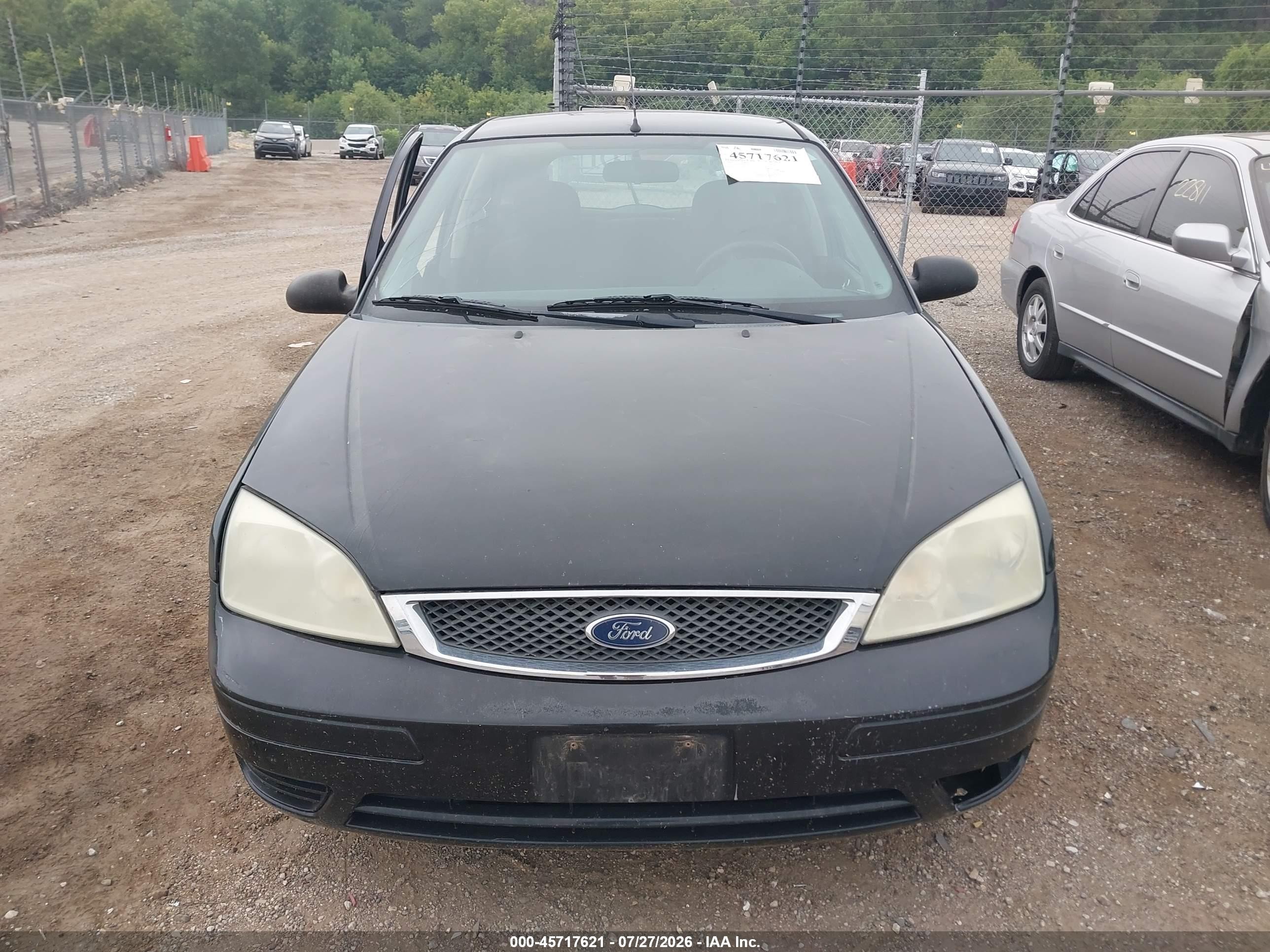 2005 Ford Focus Zx5 Черный vin: 3FAFP37N65R131505