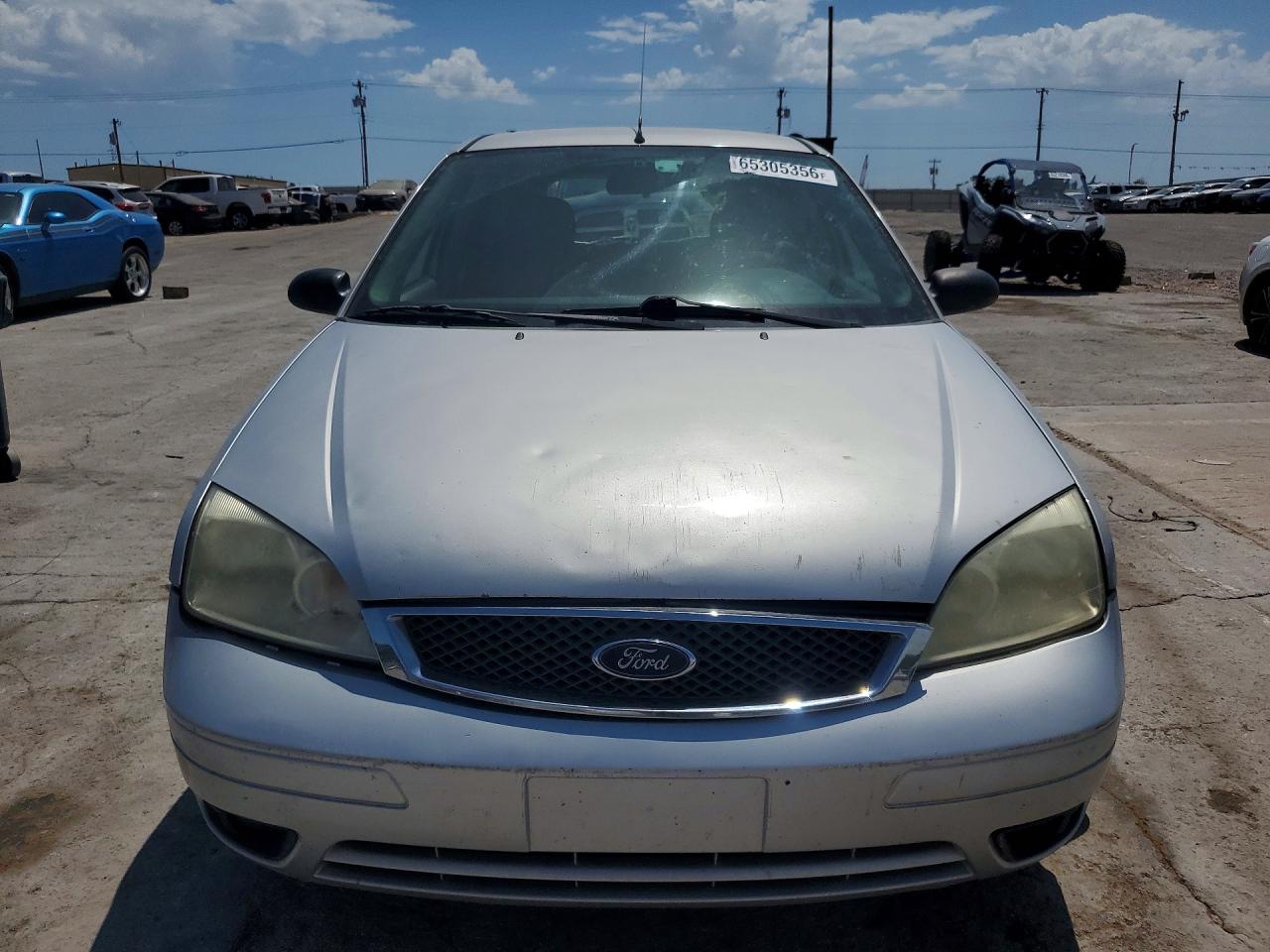2005 Ford Focus Zx5 Серебряный vin: 3FAFP37N75R141878