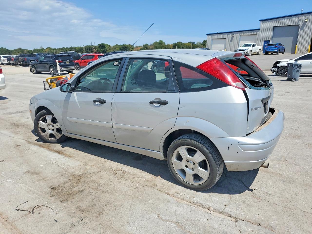 2005 Ford Focus Zx5 Серебряный vin: 3FAFP37N75R141878