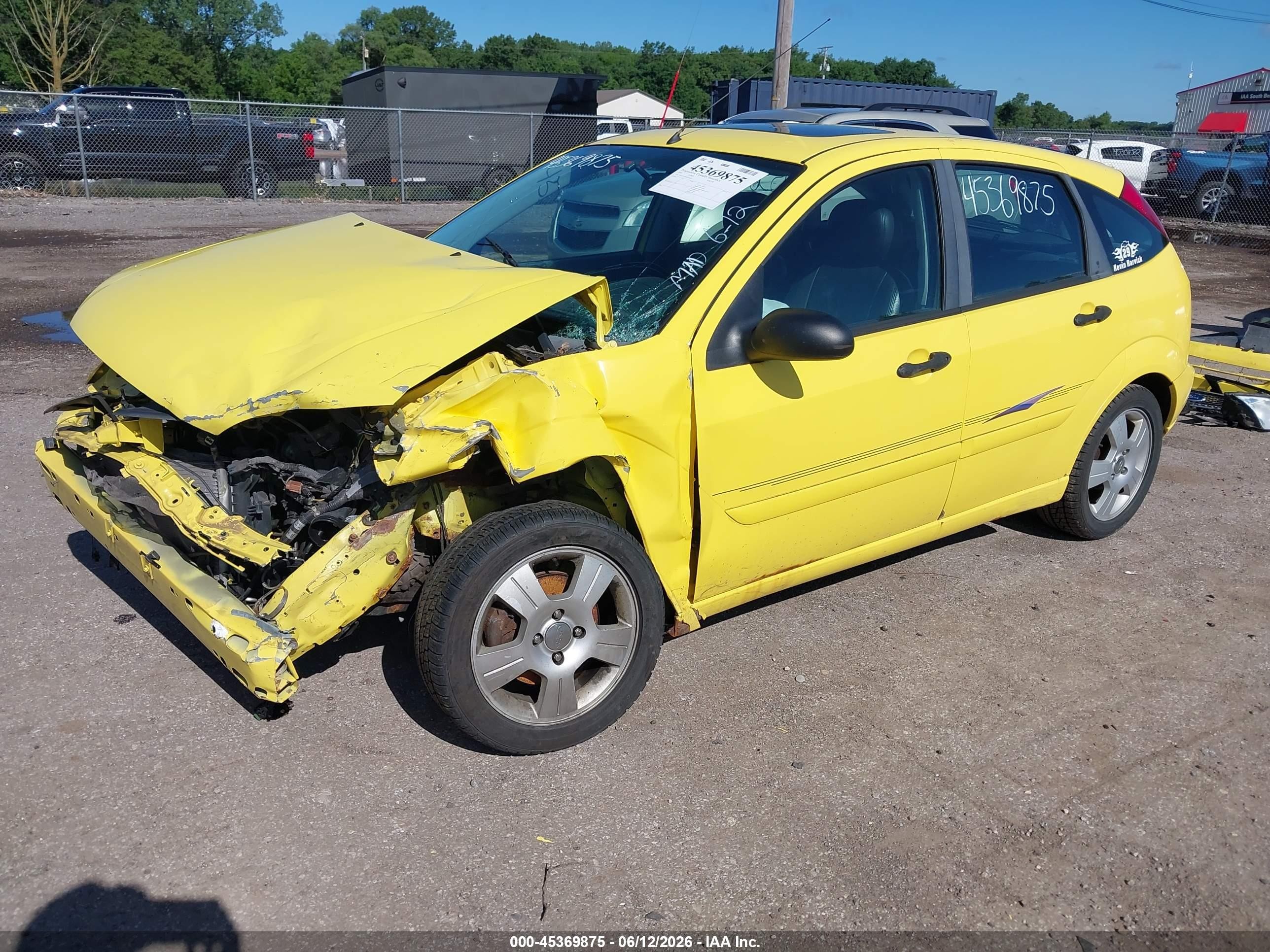 2005 Ford Focus Zx5 Yellow vin: 3FAFP37N85R109649