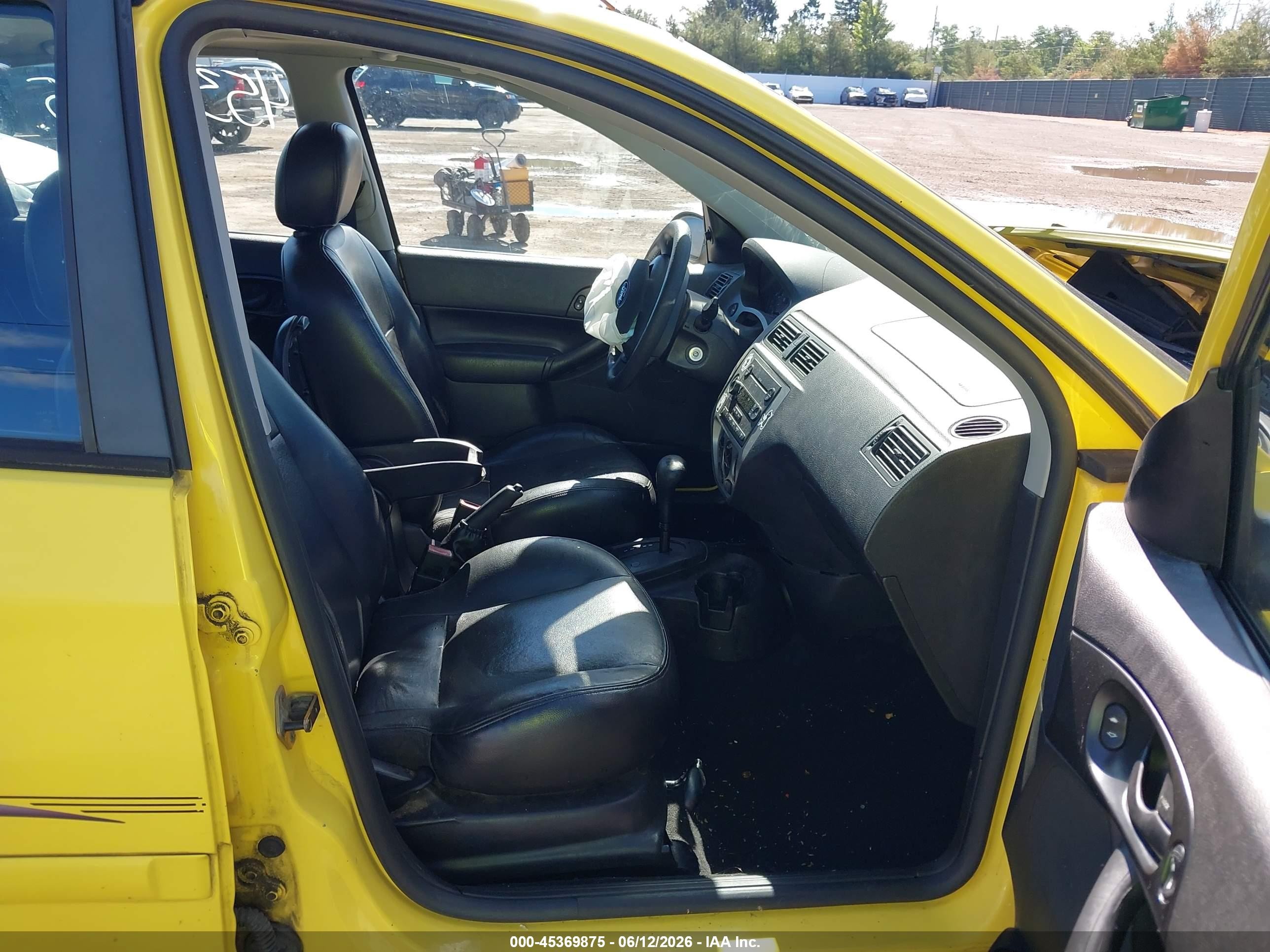 2005 Ford Focus Zx5 Yellow vin: 3FAFP37N85R109649