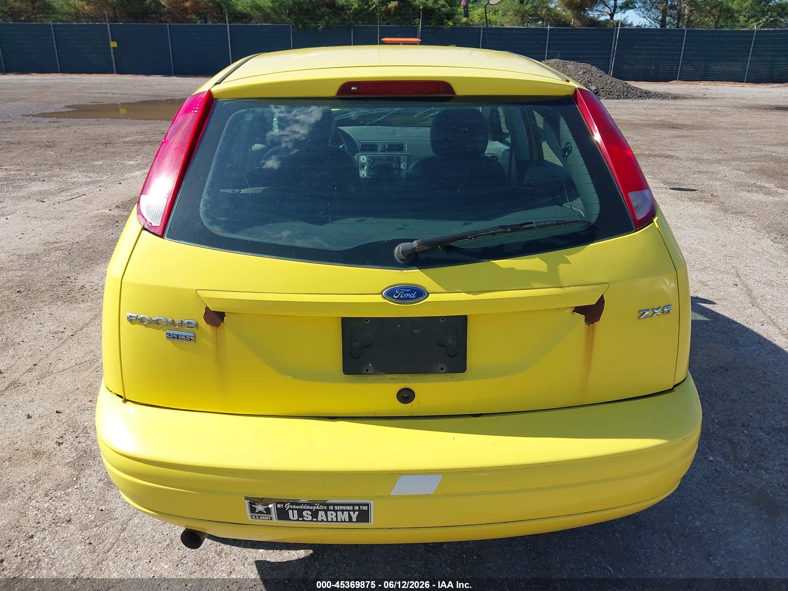 2005 Ford Focus Zx5 Yellow vin: 3FAFP37N85R109649