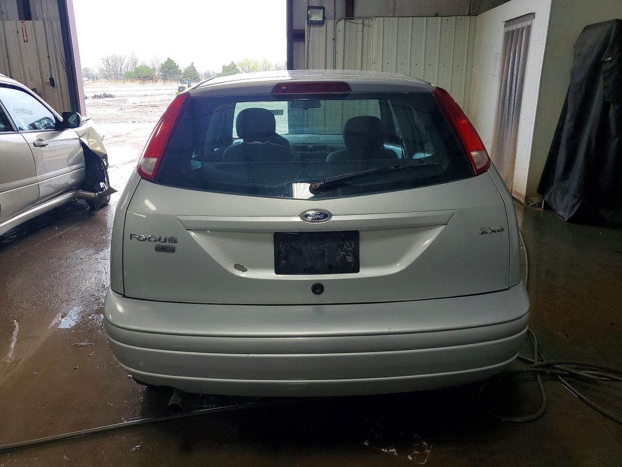 2005 Ford Focus Zx5 Silver vin: 3FAFP37N85R110073