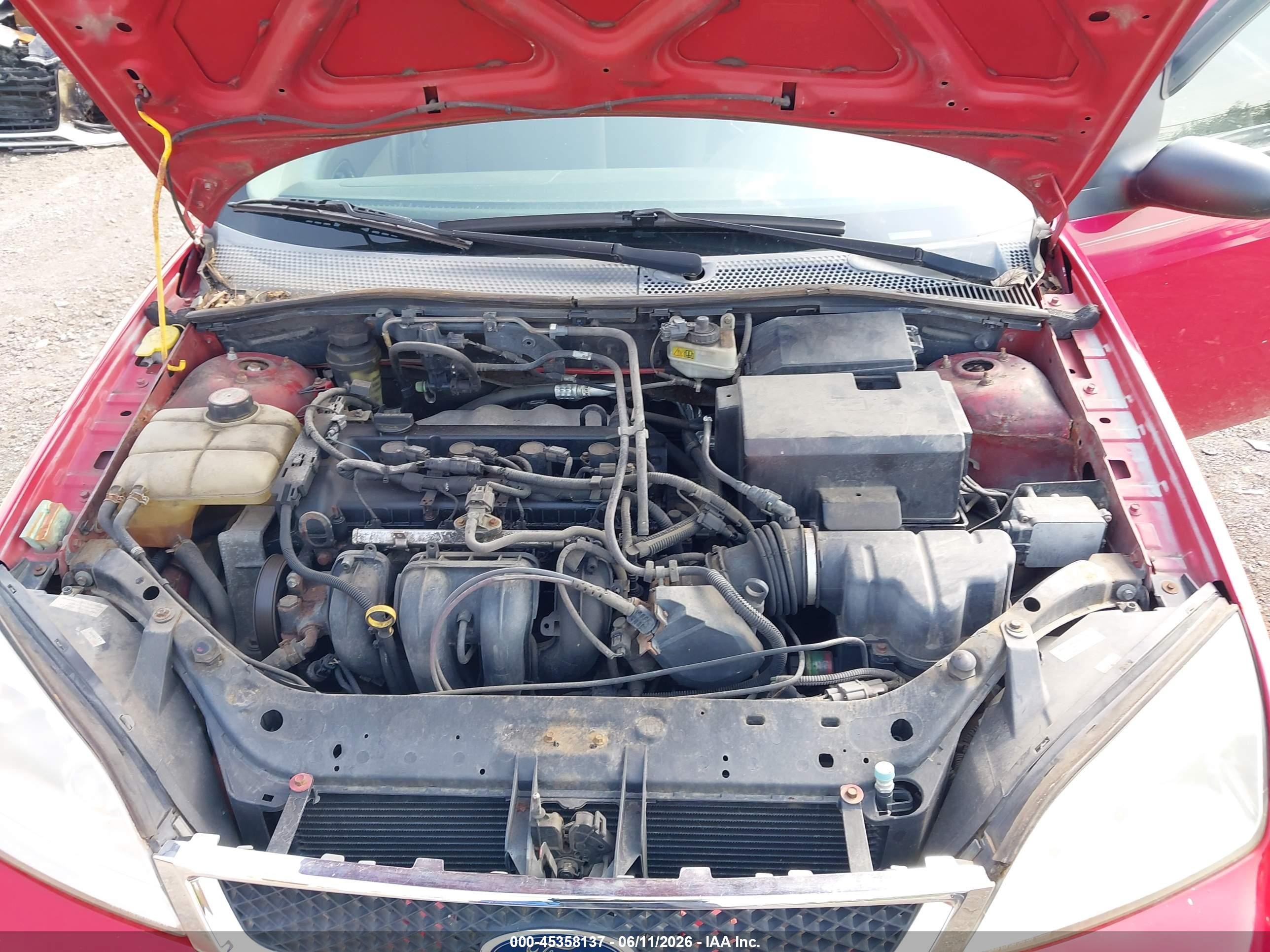 2005 Ford Focus Zx5 Red vin: 3FAFP37N85R114382