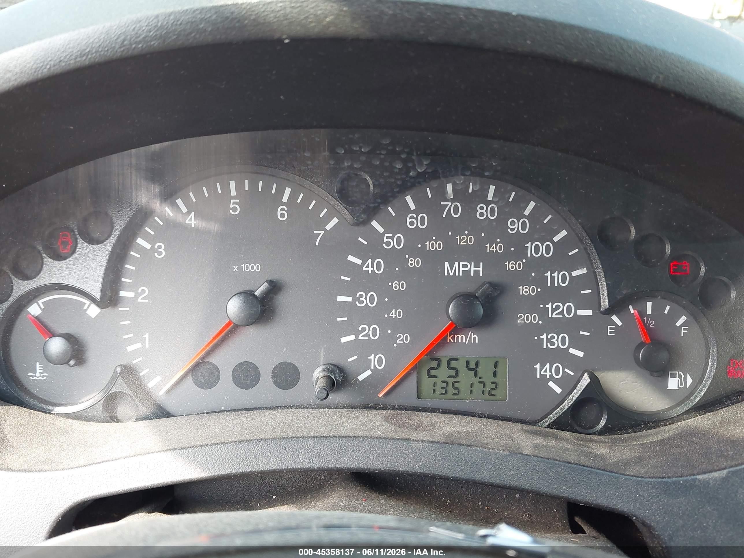 2005 Ford Focus Zx5 Red vin: 3FAFP37N85R114382