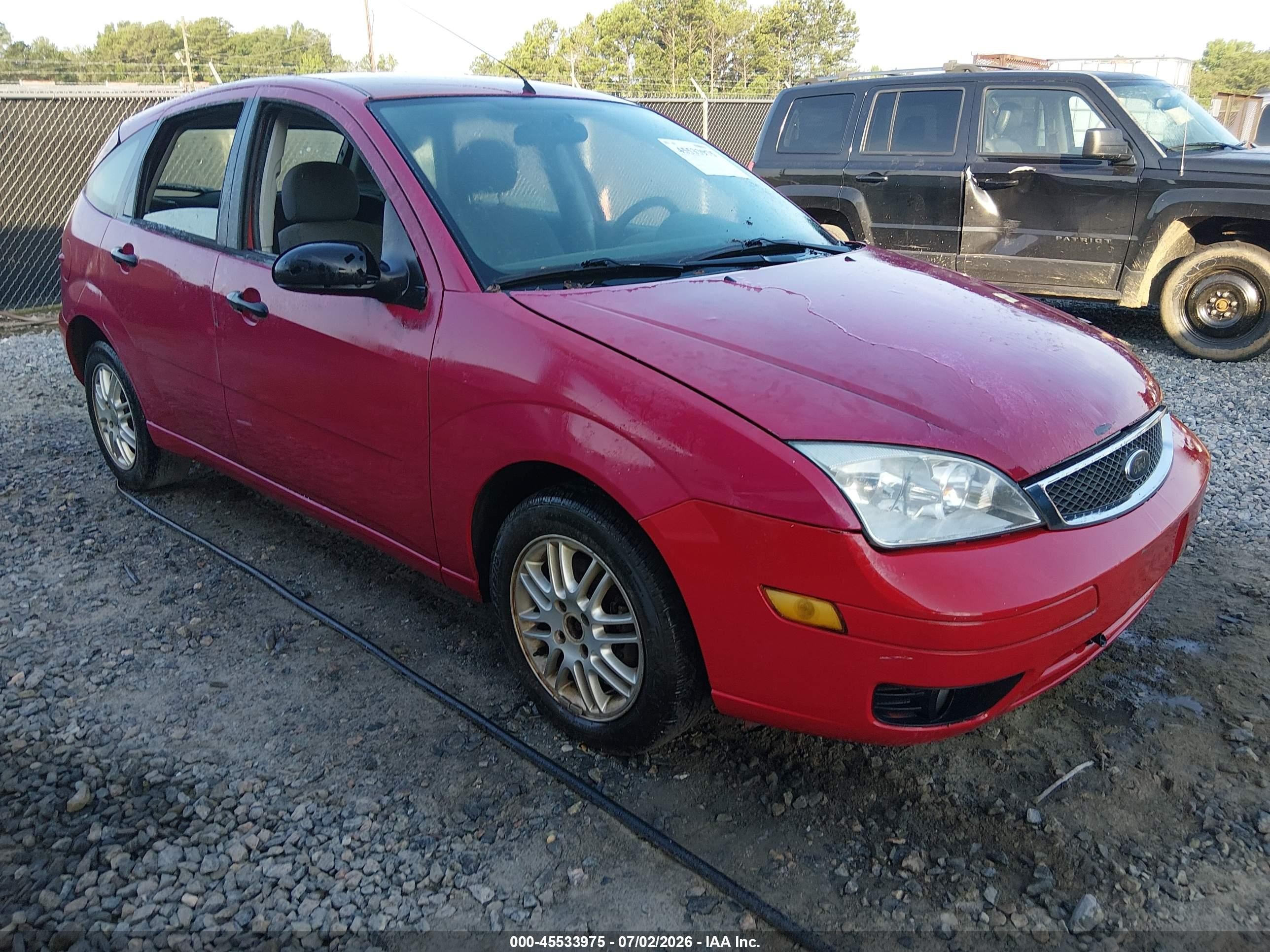 2005 Ford Focus Zx5 Red vin: 3FAFP37N95R105044