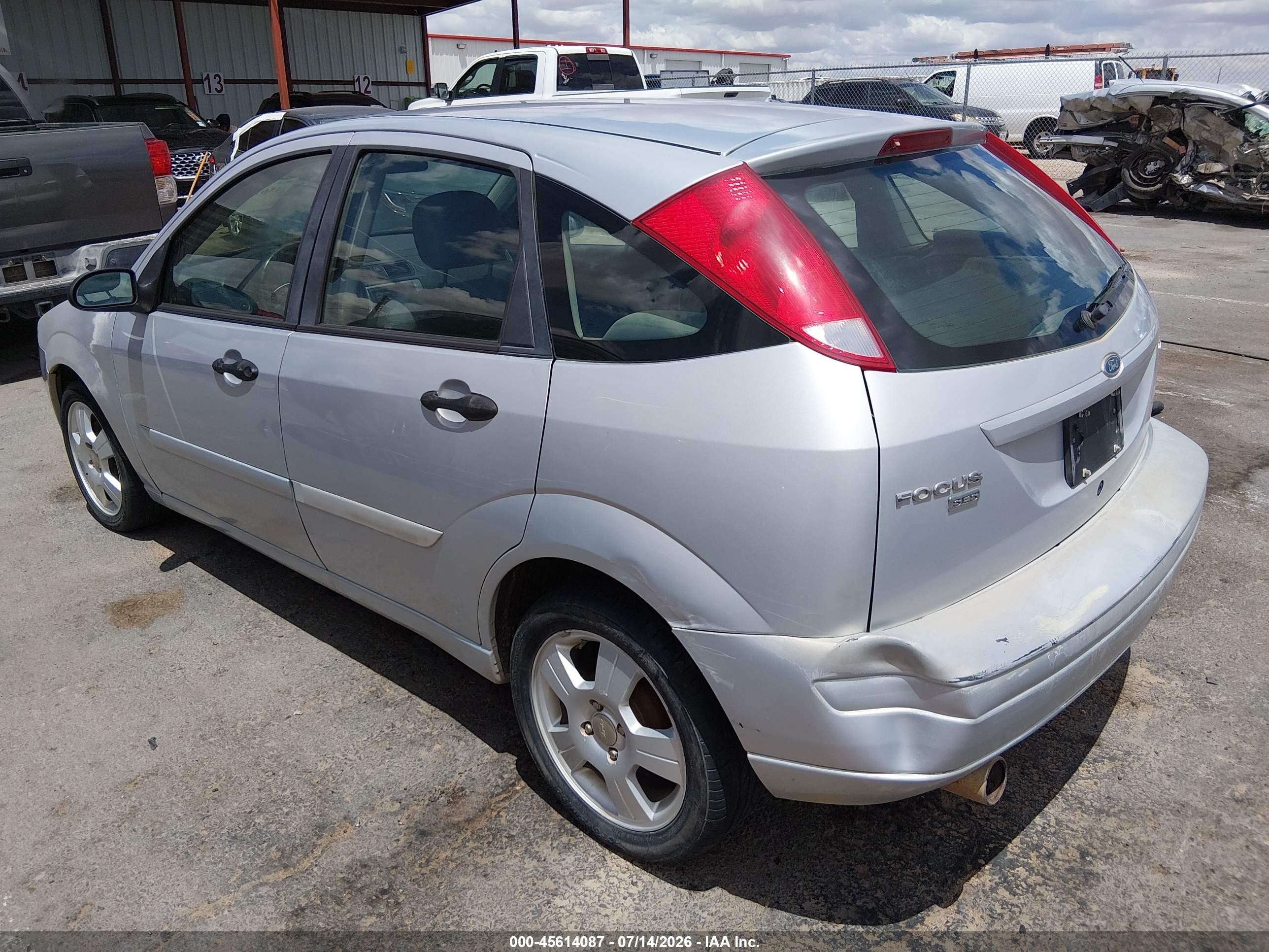 2005 Ford Focus Zx5 Silver vin: 3FAFP37N95R123611