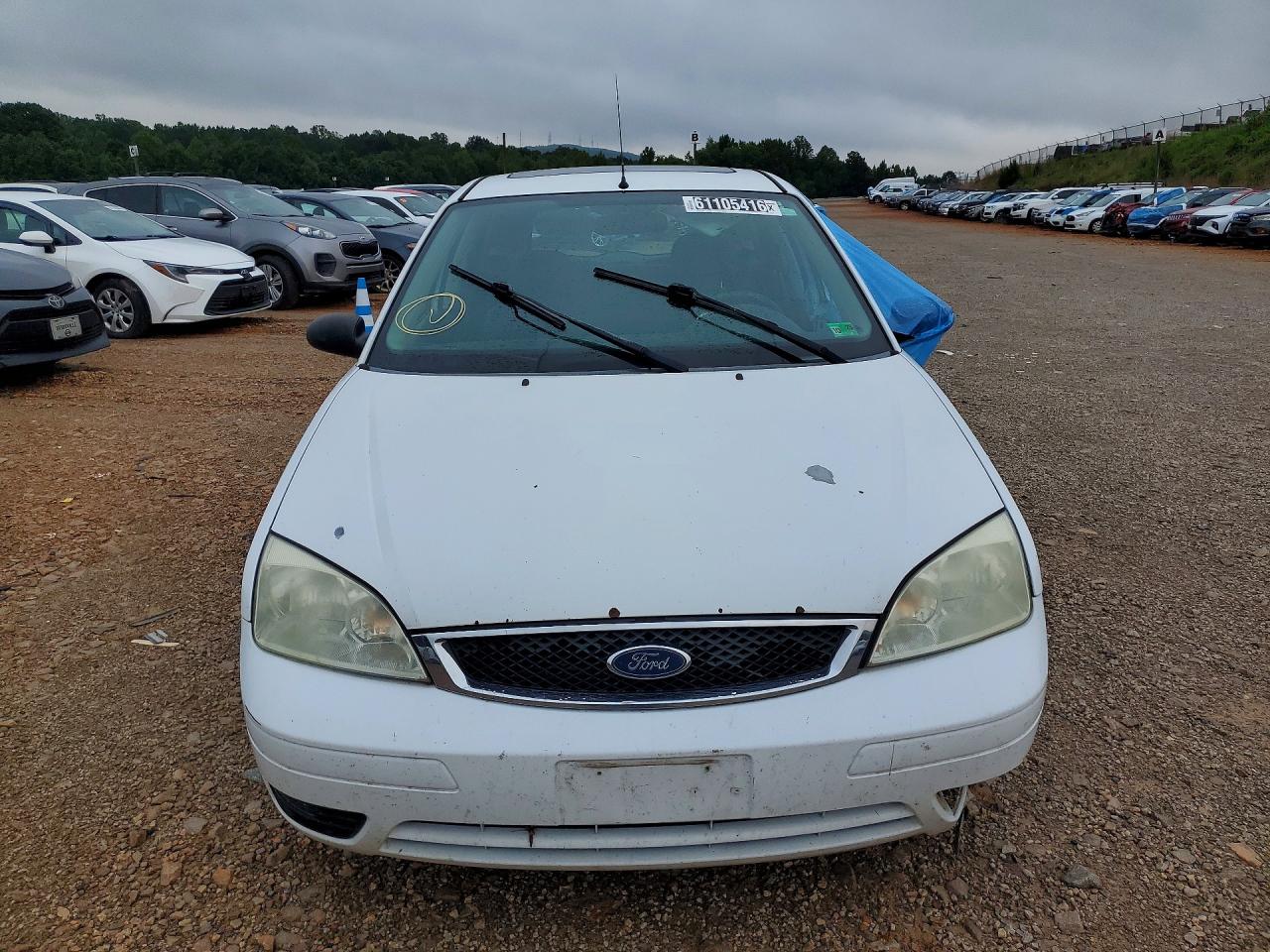 2005 Ford Focus Zx5 White vin: 3FAFP37N95R141526