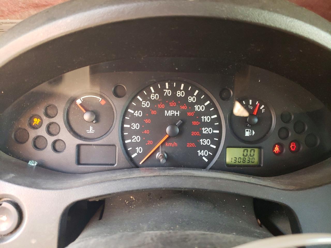 2005 Ford Focus Zx5 White vin: 3FAFP37N95R141526