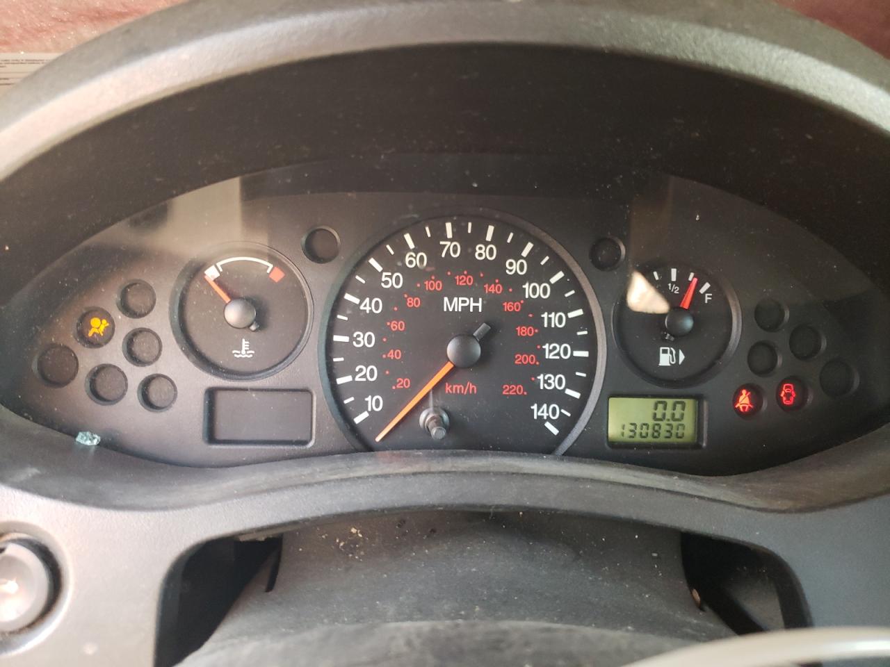 2005 Ford Focus Zx5 White vin: 3FAFP37N95R141526 Damage: Warning Light - Air Bag, On, Unacceptable