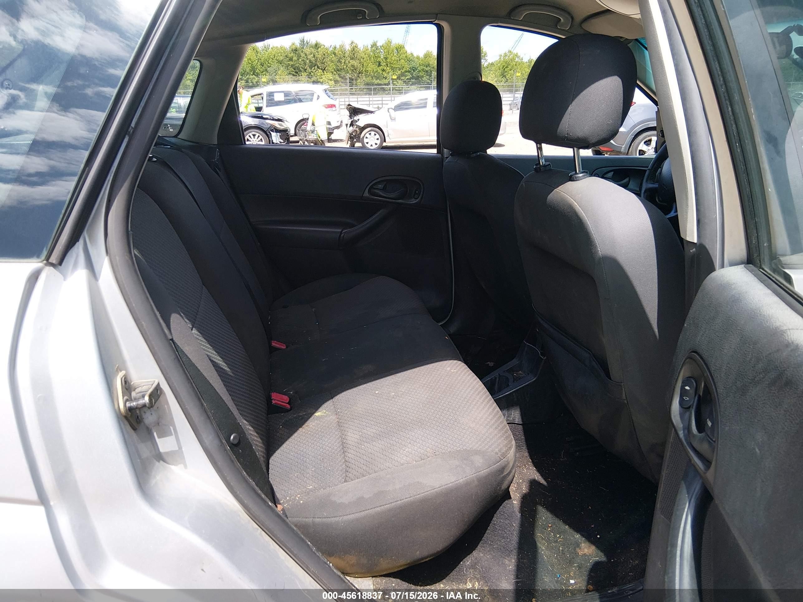 2005 Ford Focus Zx5 Silver vin: 3FAFP37N95R152414