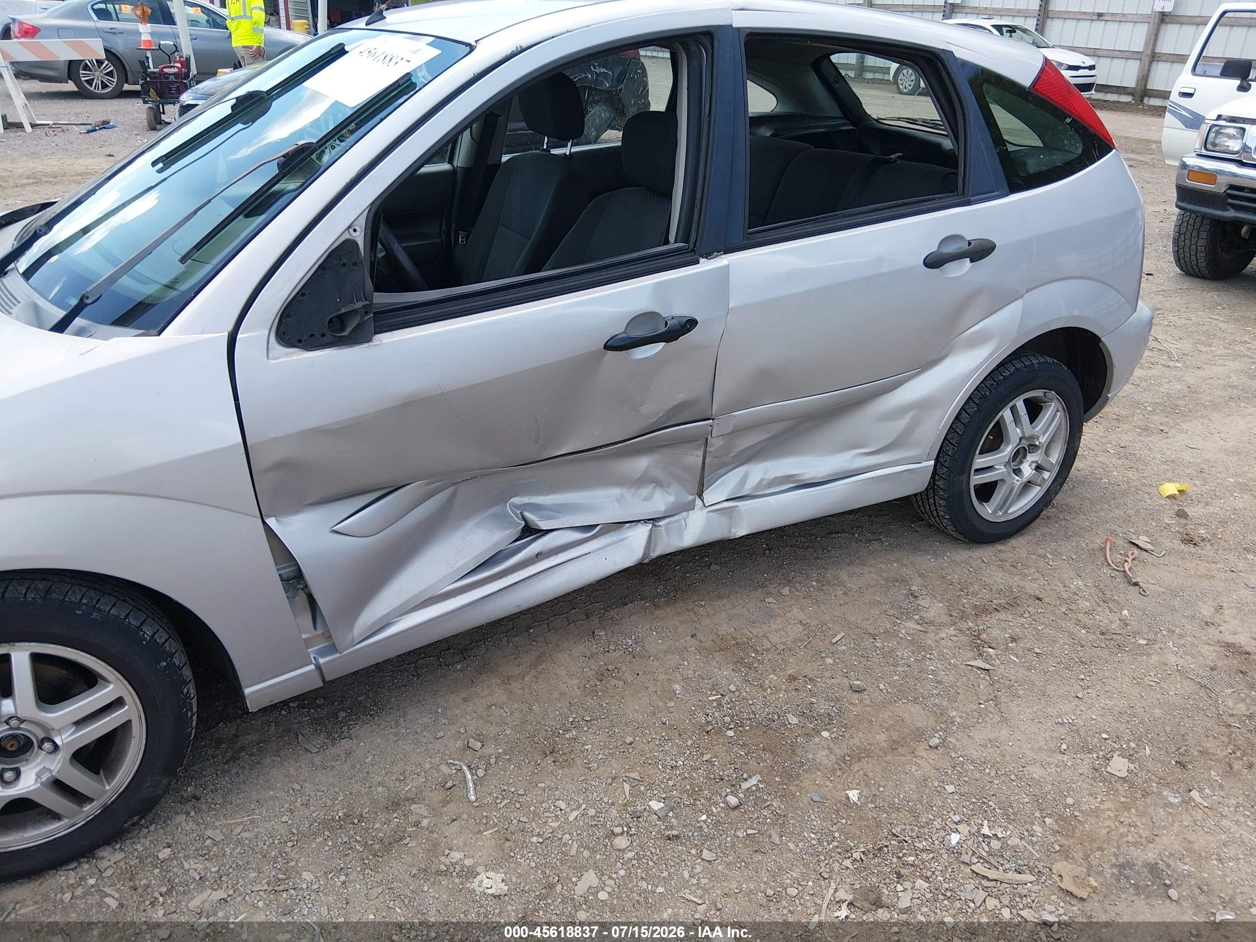 2005 Ford Focus Zx5 Silver vin: 3FAFP37N95R152414