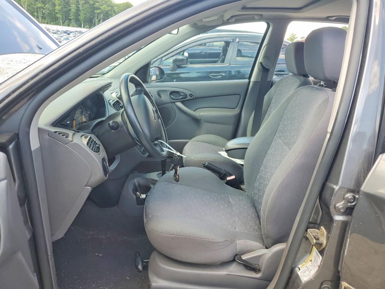 2004 Ford Focus Zx5 Gray vin: 3FAFP37Z84R110902