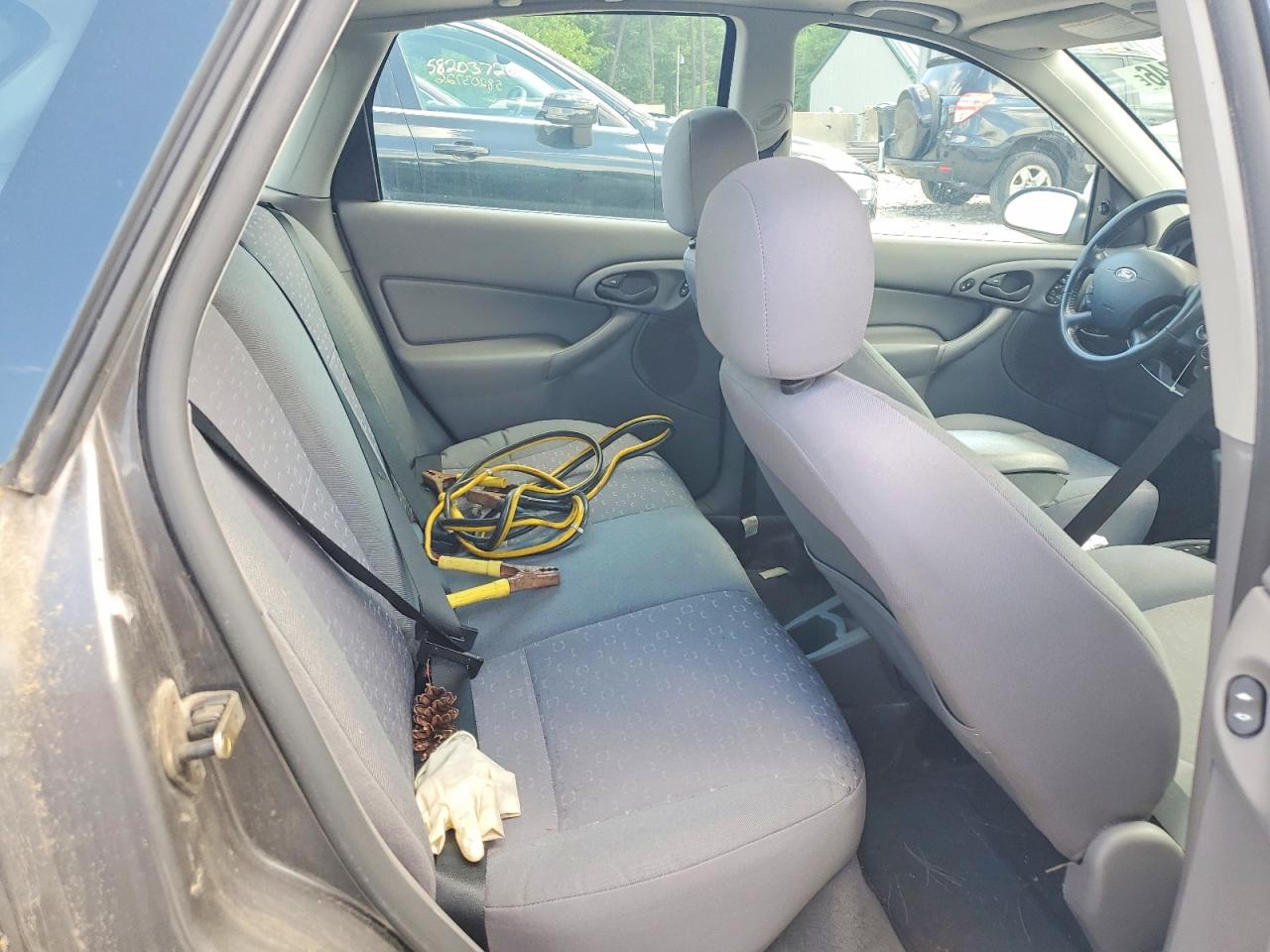 2004 Ford Focus Zx5 Gray vin: 3FAFP37Z84R110902