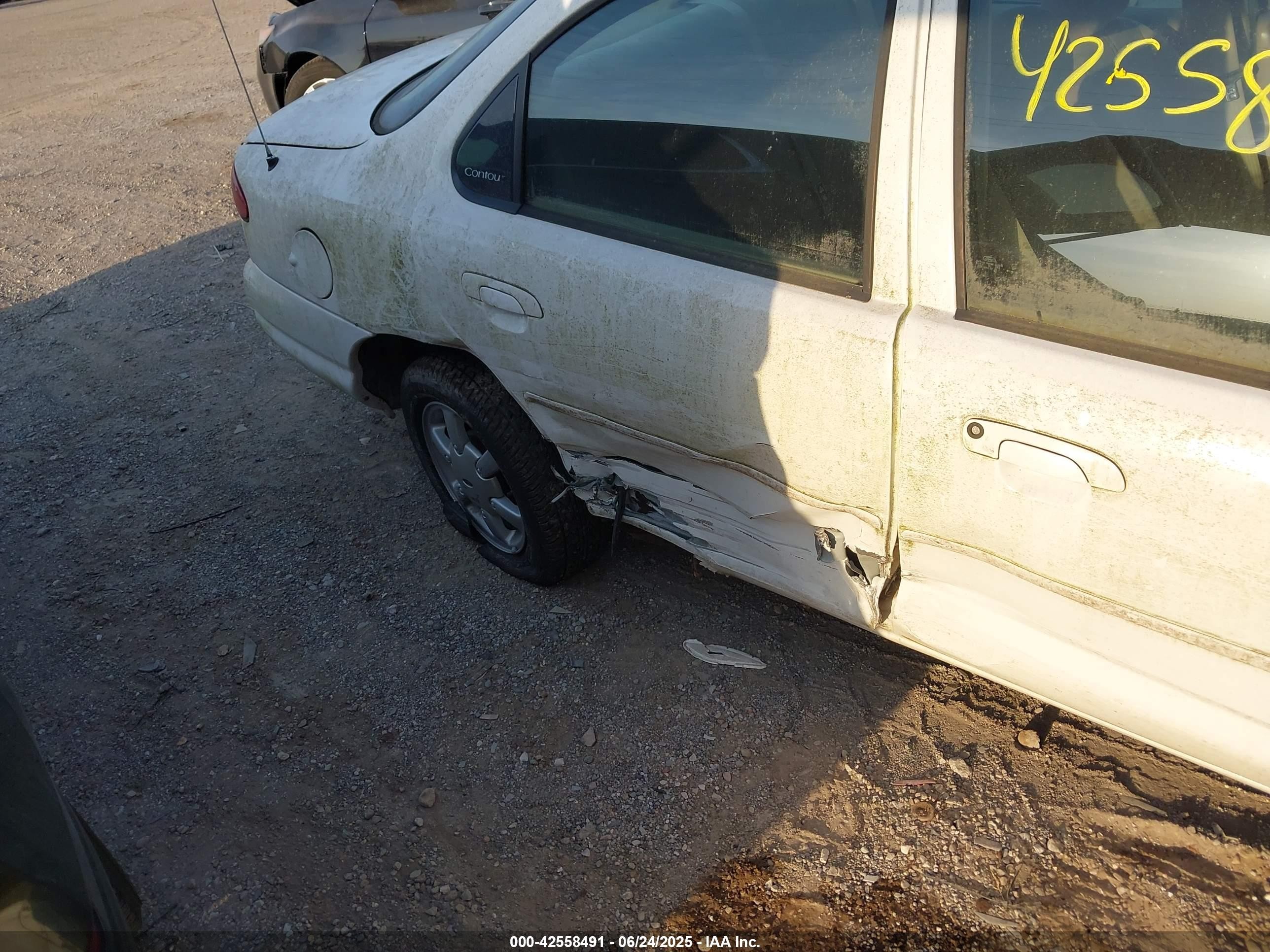2000 Ford Contour Se Fleet White vin: 3FAFP663XYM118808