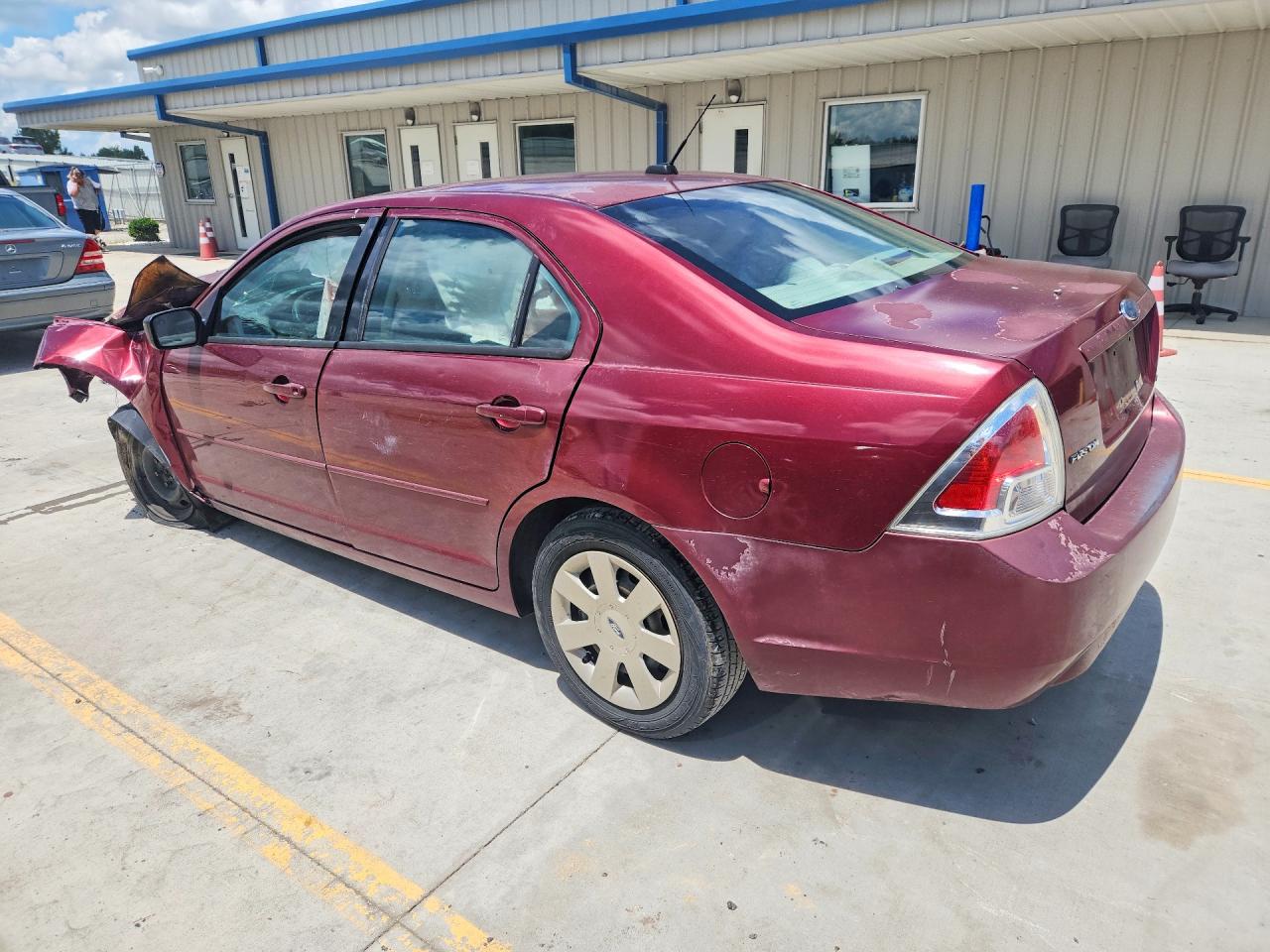 2007 Ford Fusion S Red vin: 3FAHP06Z07R214037