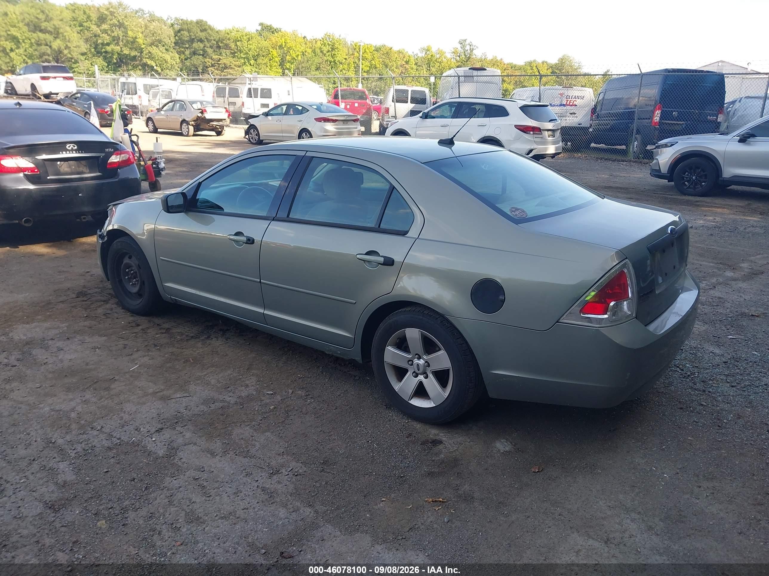 2008 Ford Fusion S Silver vin: 3FAHP06Z08R159056