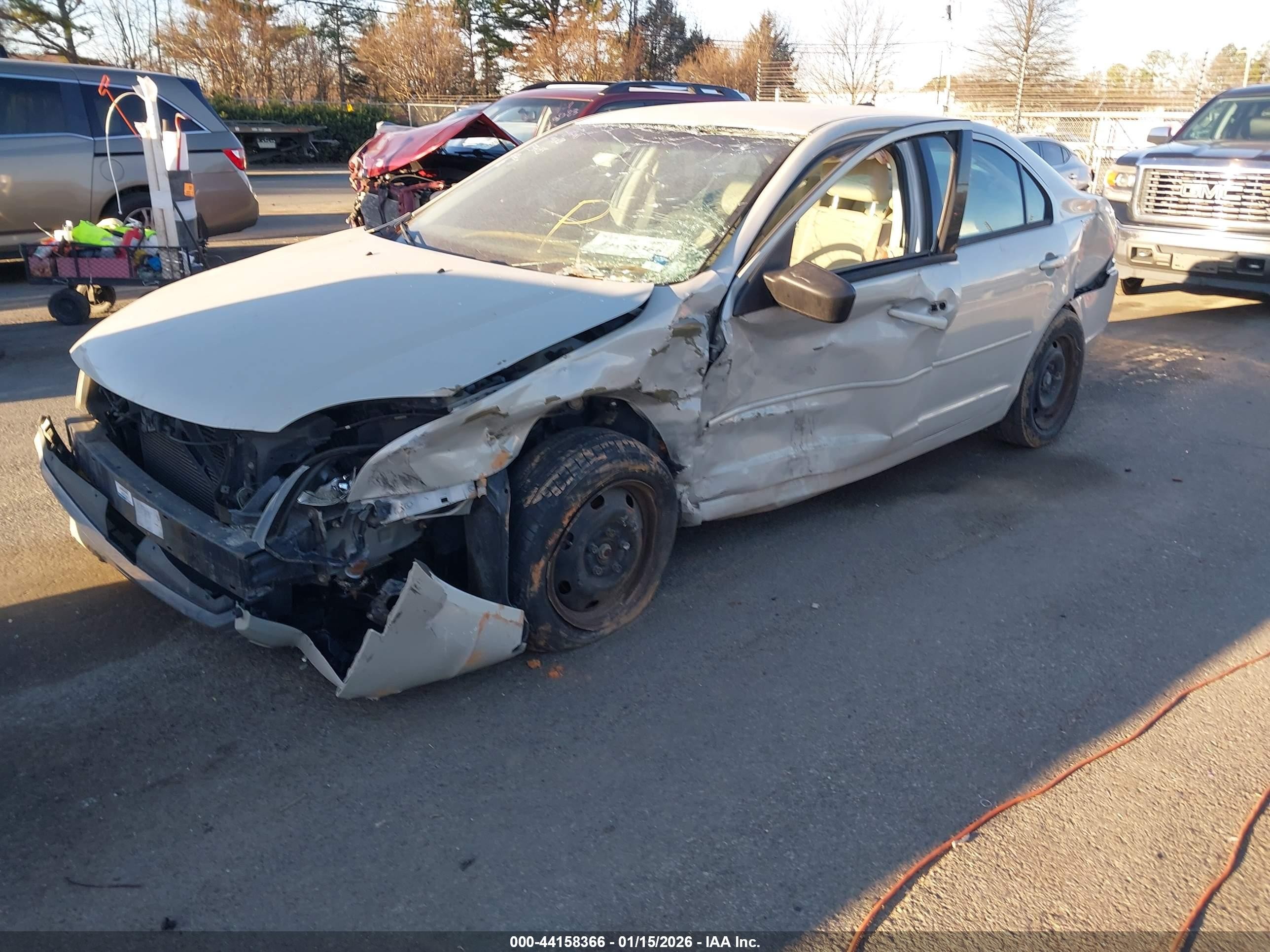 2008 Ford Fusion S Золотой vin: 3FAHP06Z08R175435