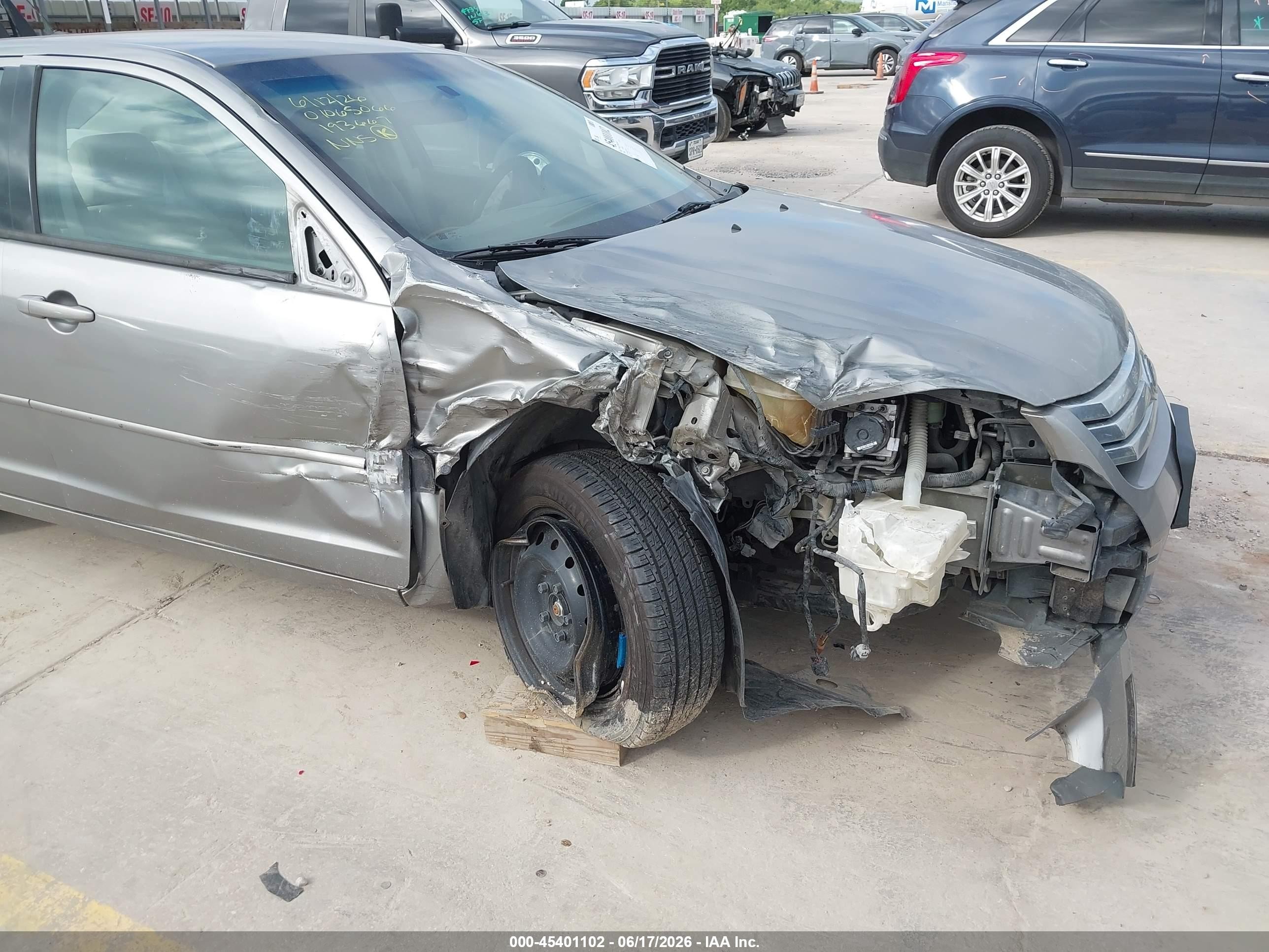 2008 Ford Fusion S Silver vin: 3FAHP06Z18R193667