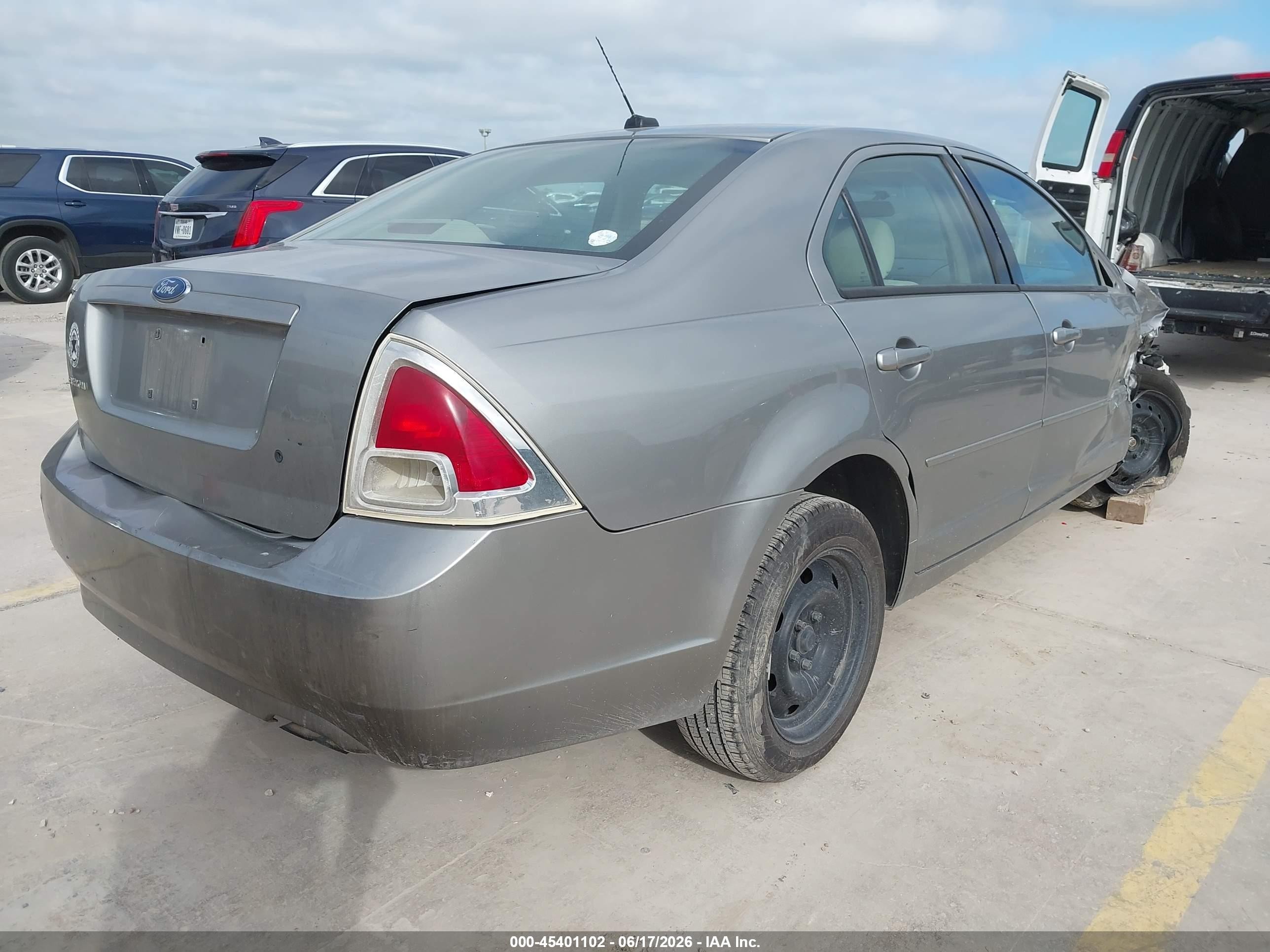 2008 Ford Fusion S Silver vin: 3FAHP06Z18R193667