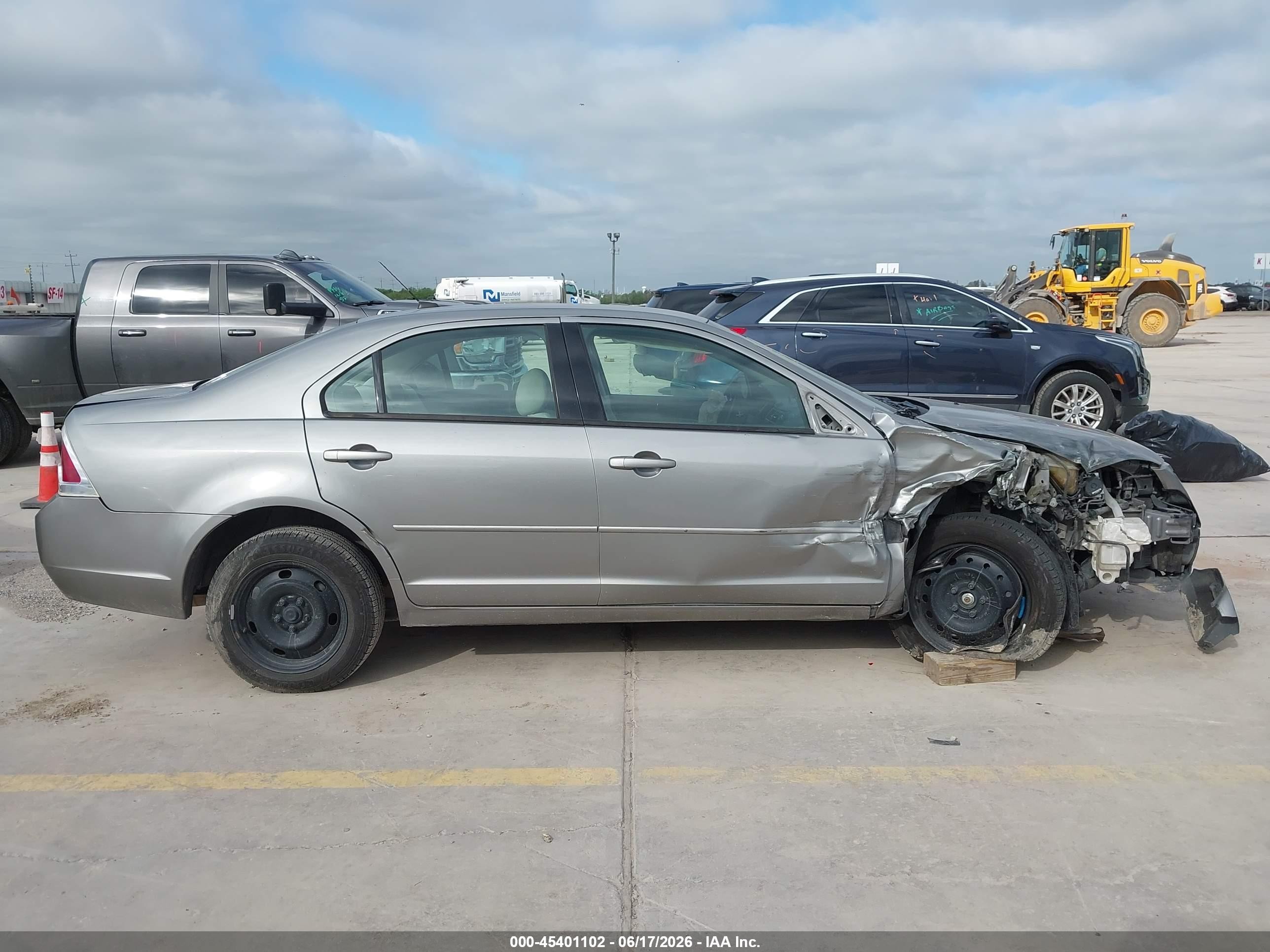 2008 Ford Fusion S Silver vin: 3FAHP06Z18R193667