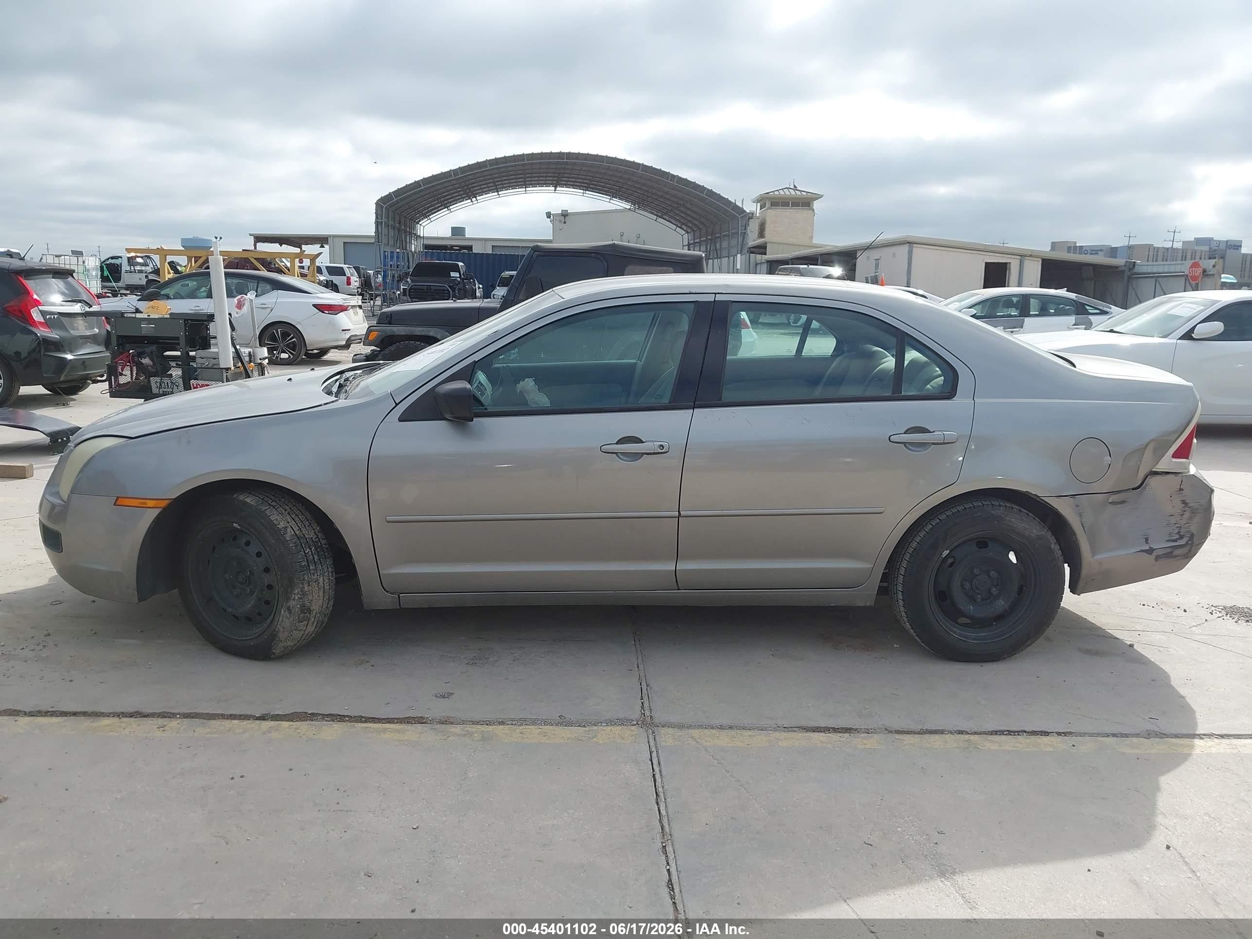 2008 Ford Fusion S Silver vin: 3FAHP06Z18R193667