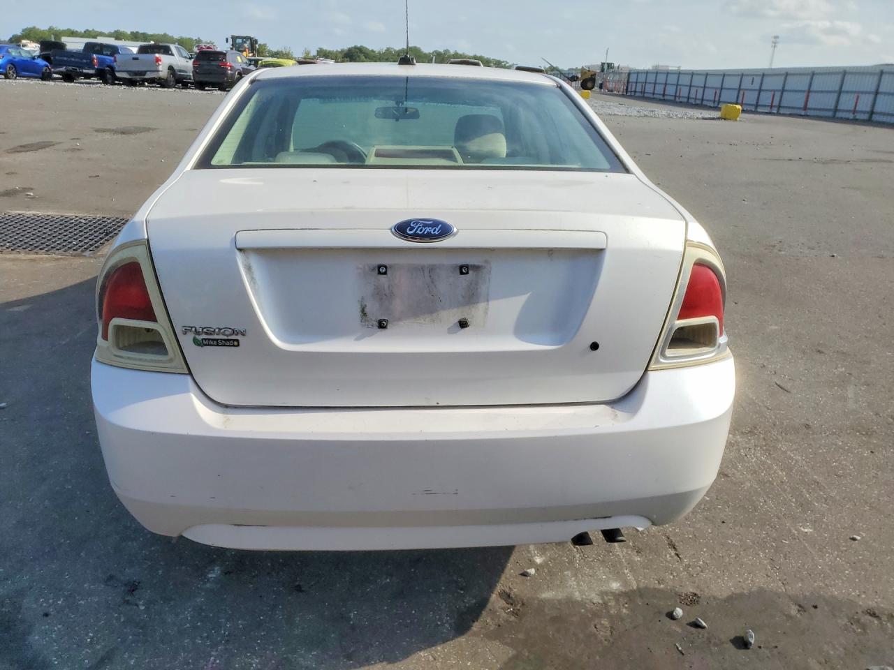 2009 Ford Fusion S White vin: 3FAHP06Z39R153625