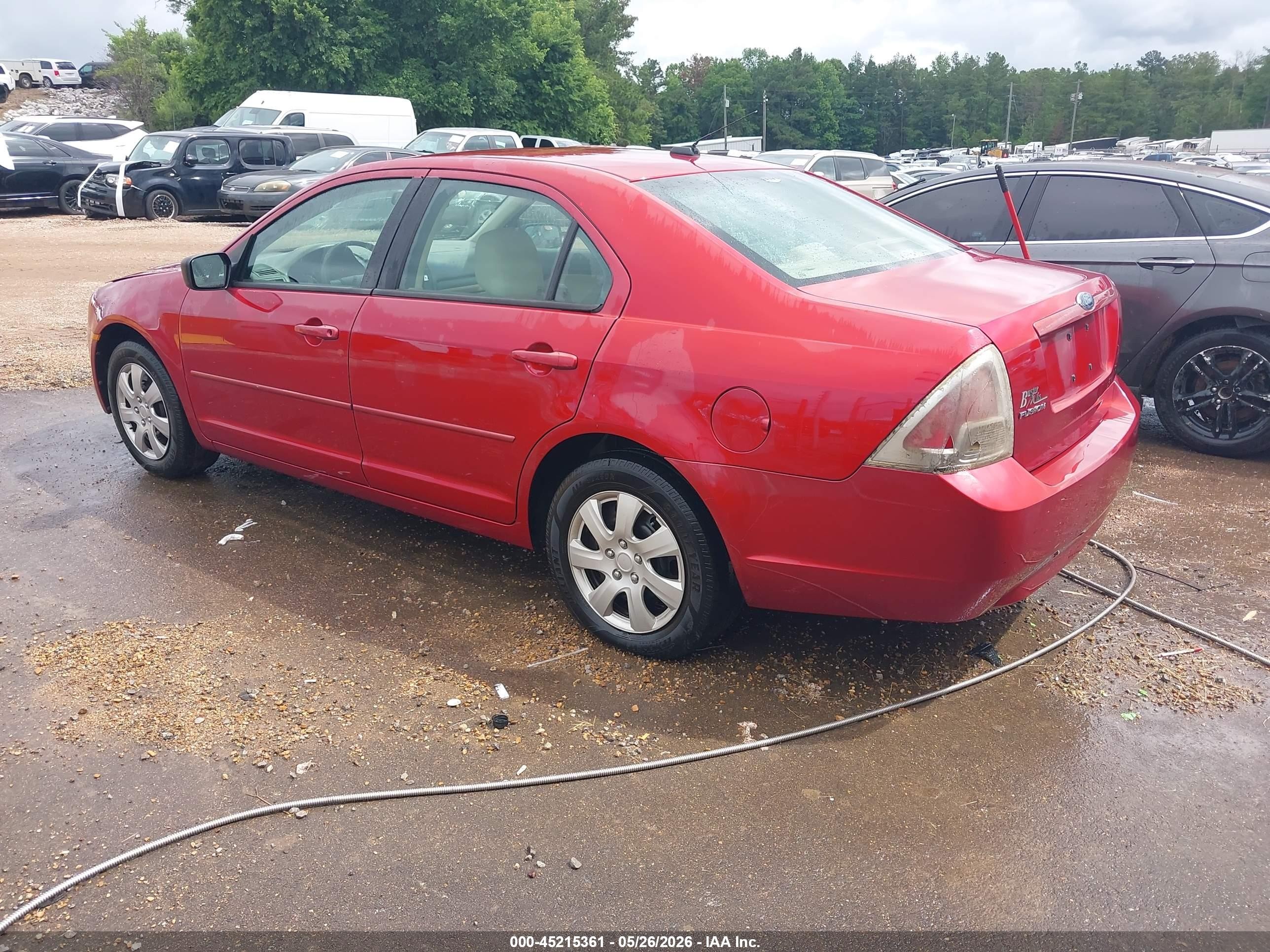2009 Ford Fusion S Red vin: 3FAHP06Z39R212608