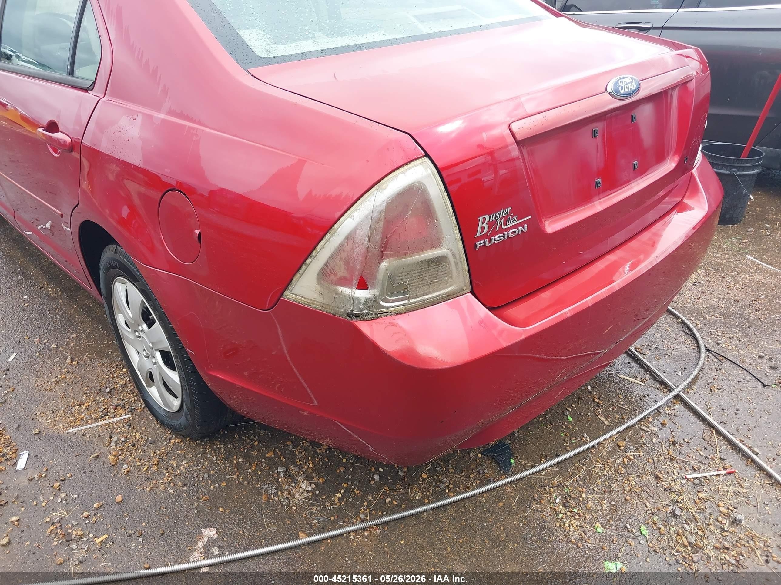 2009 Ford Fusion S Red vin: 3FAHP06Z39R212608