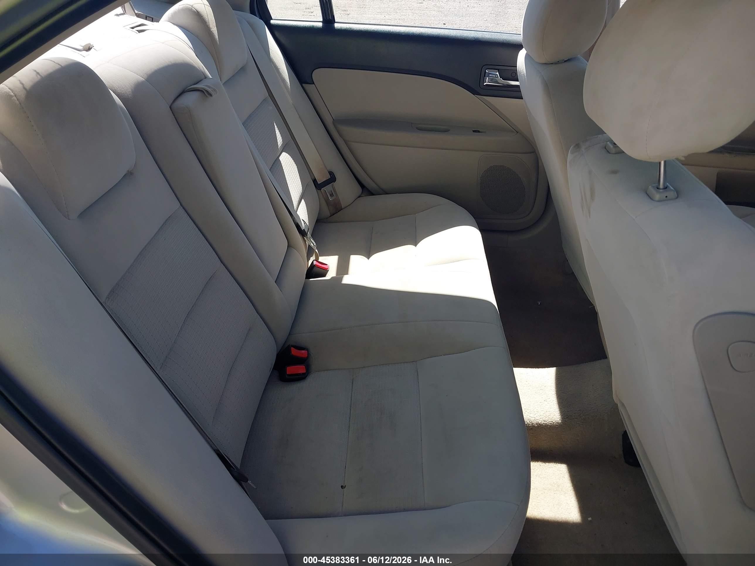 2007 Ford Fusion S Silver vin: 3FAHP06Z67R147993